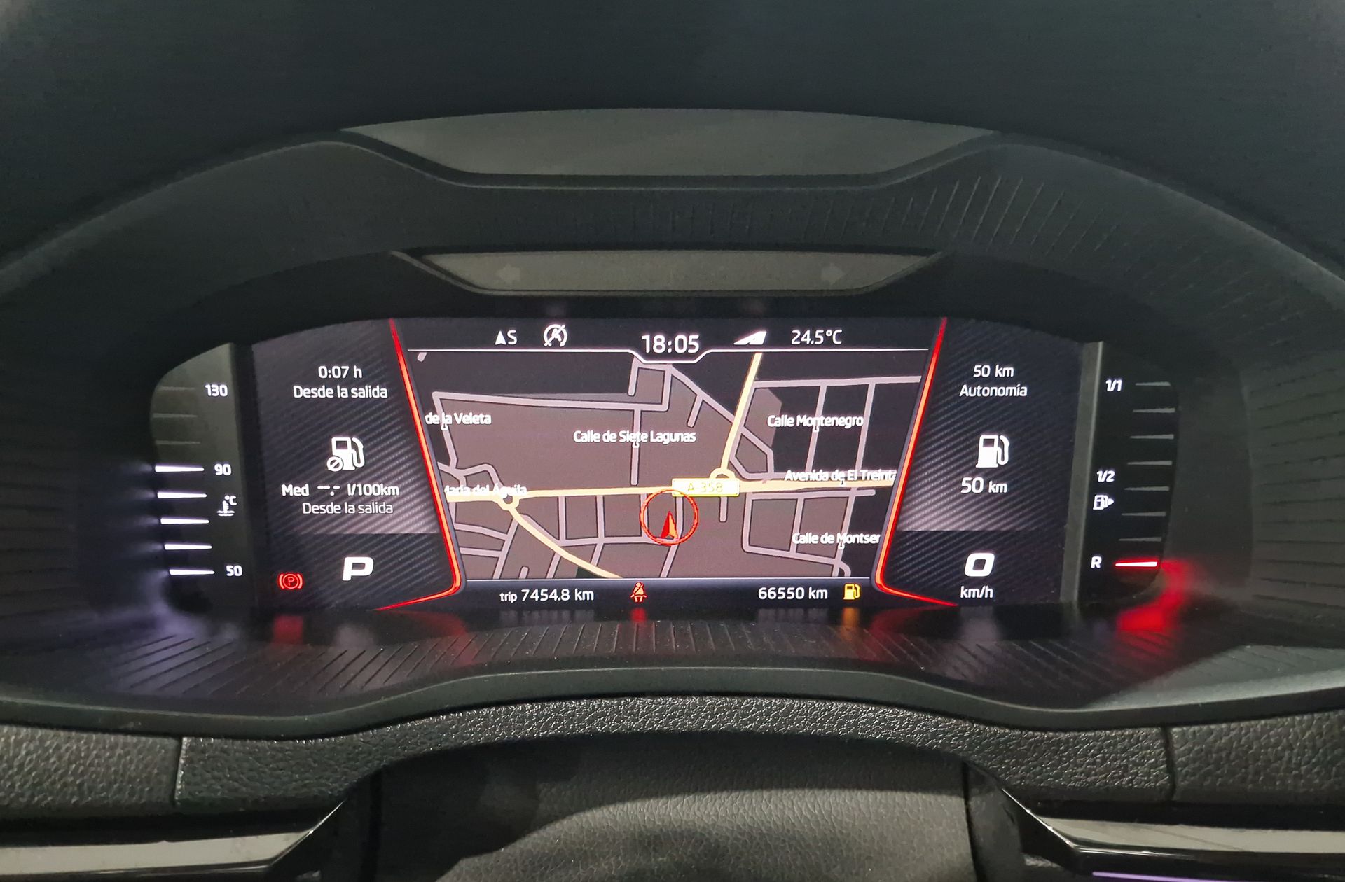 Škoda Karoq 1.5 TSI ACT Sportline DSG - foto 24