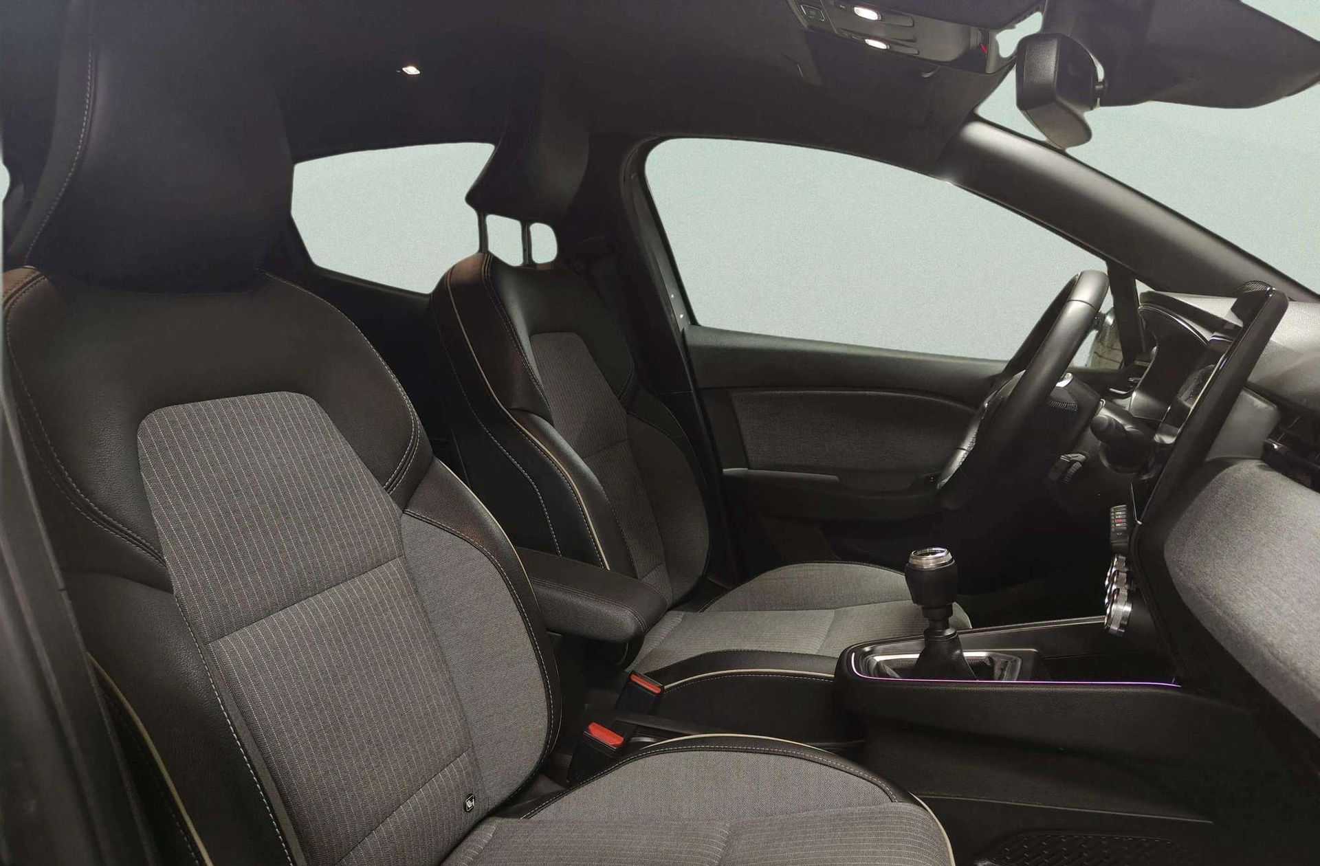 Renault Clio Techno TCe - foto 20