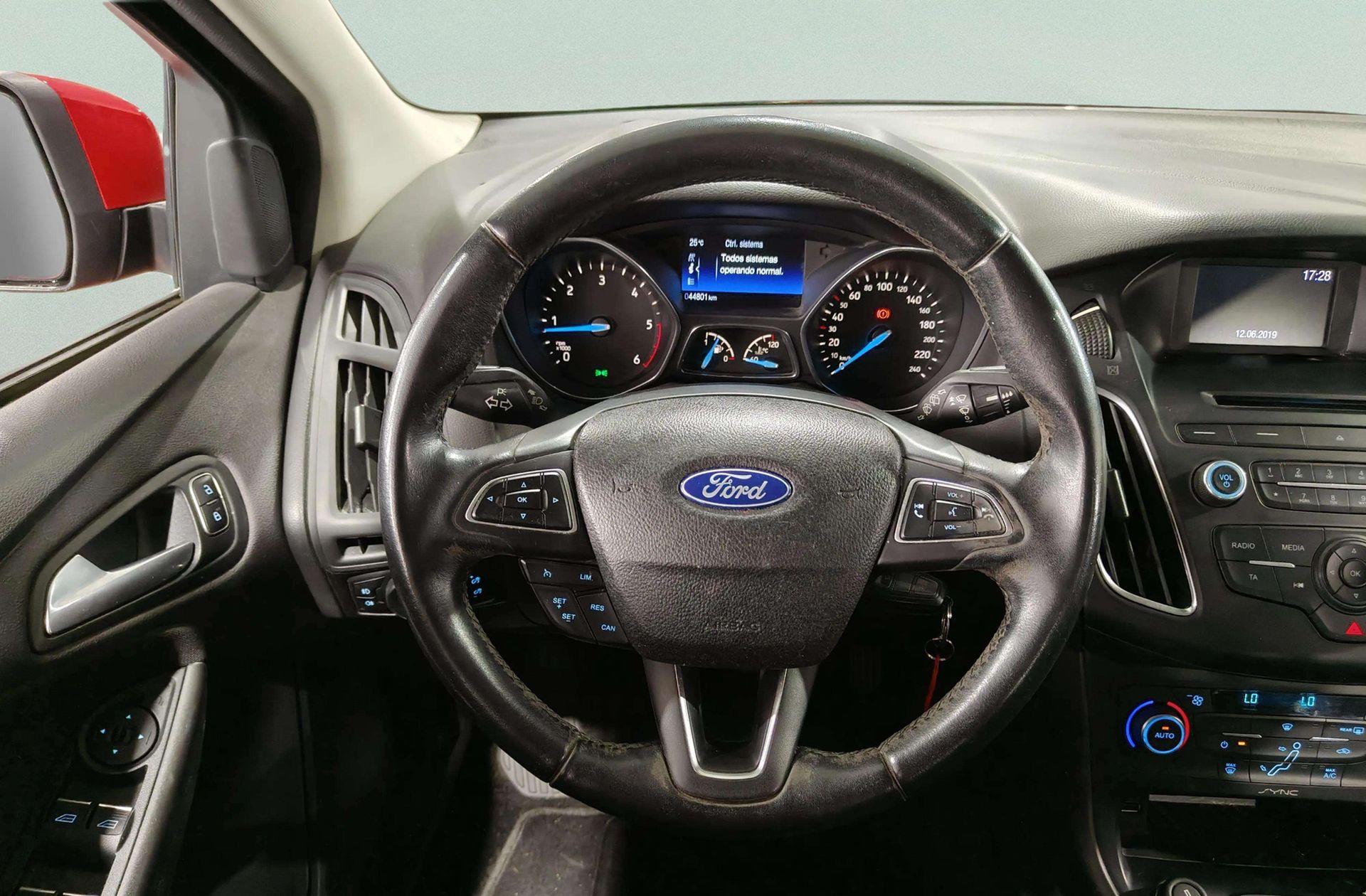 Ford Focus 1.6 TDCi Edition - foto 18