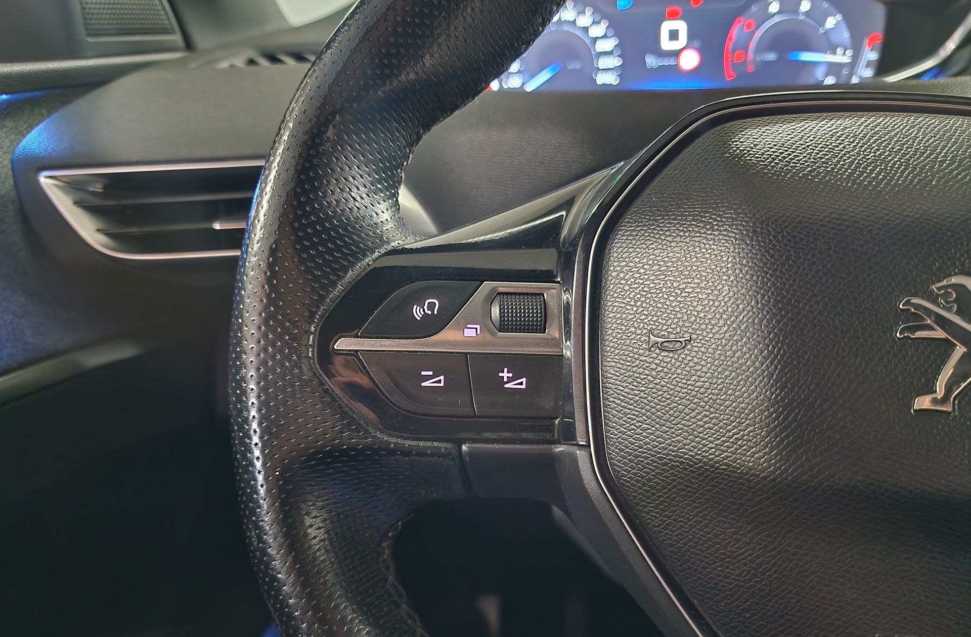Peugeot 3008 BlueHDi 150 GT Line - foto 29