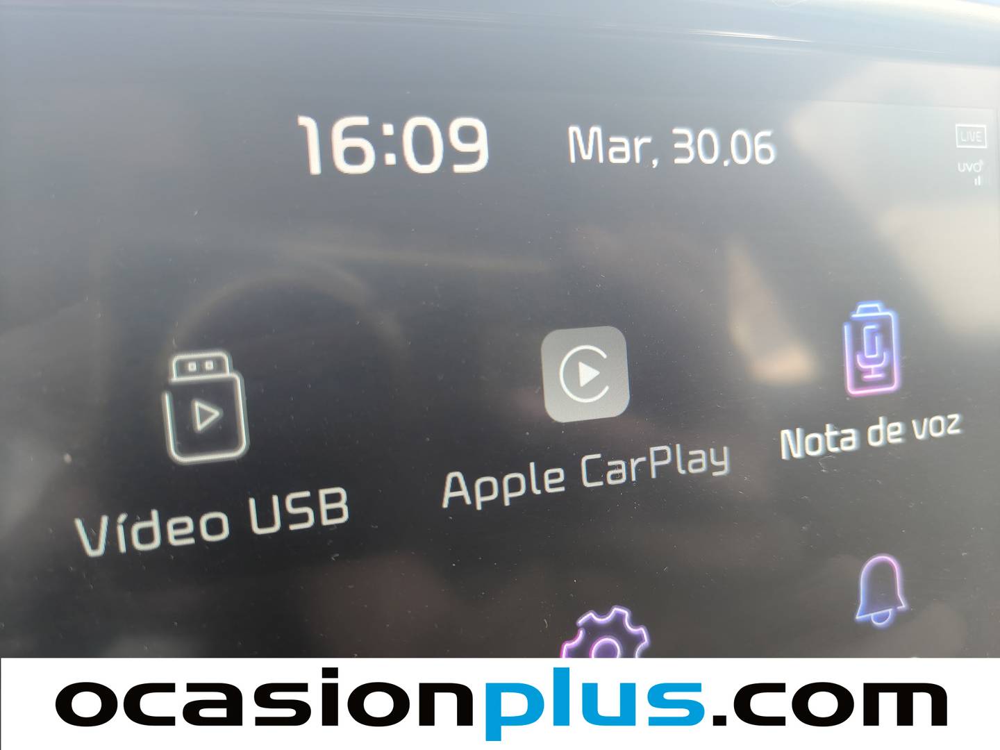 Equipamiento del KIA Sportage KIA Sportage 1.6 MHEV Business 4x2 (136 CV)