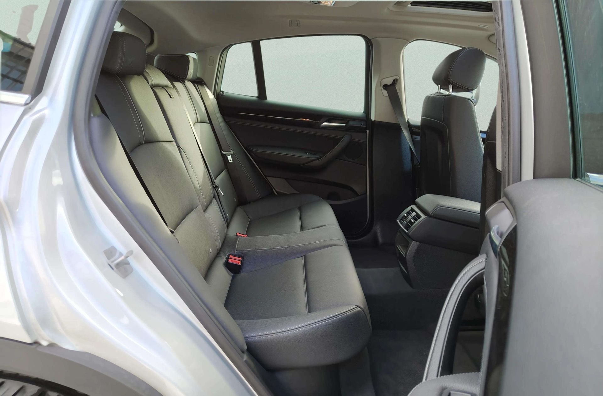 BMW X4 xDrive20d - foto 19