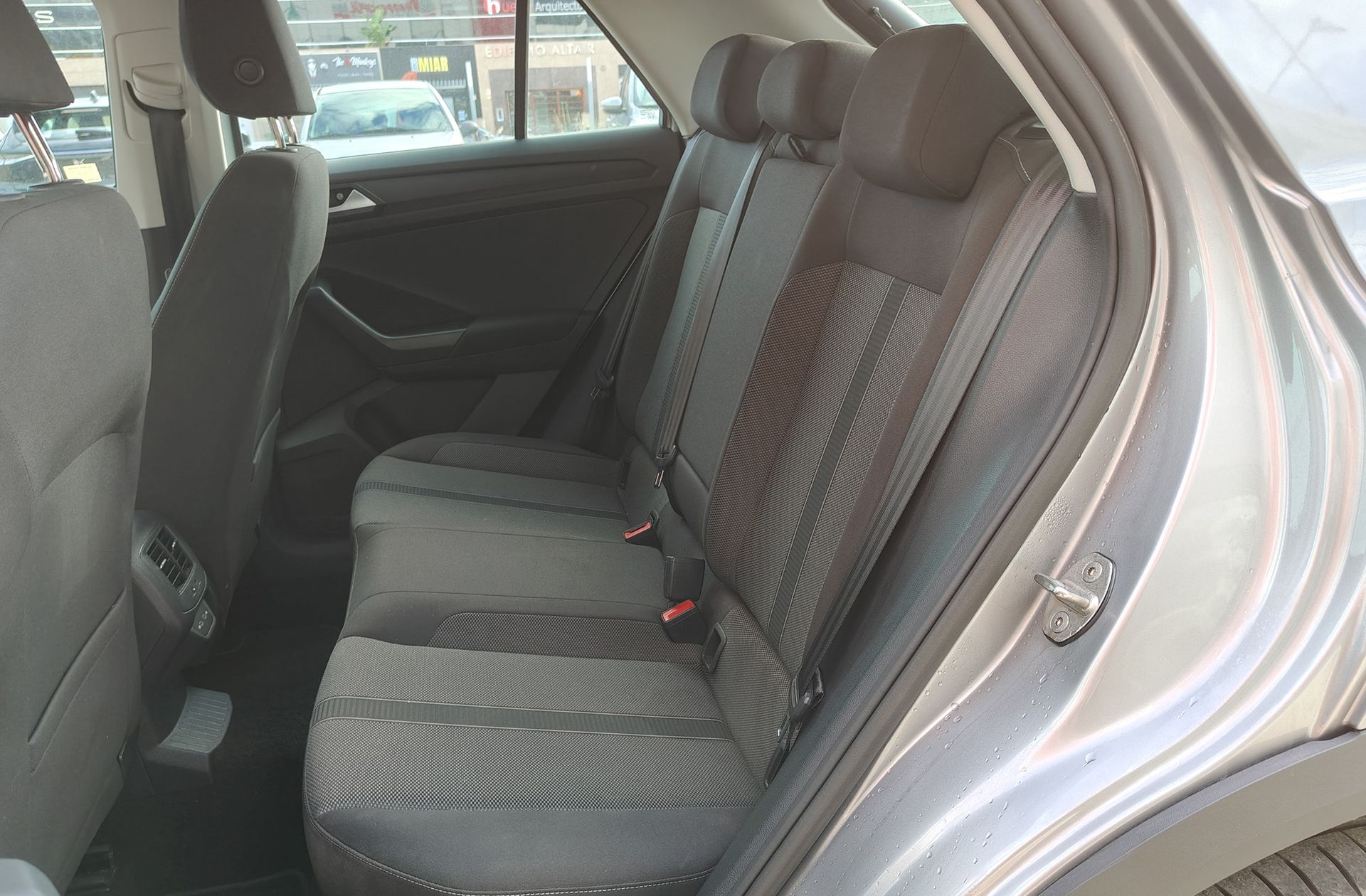 Volkswagen T-Roc Life 1.5 TSI DSG - foto 11