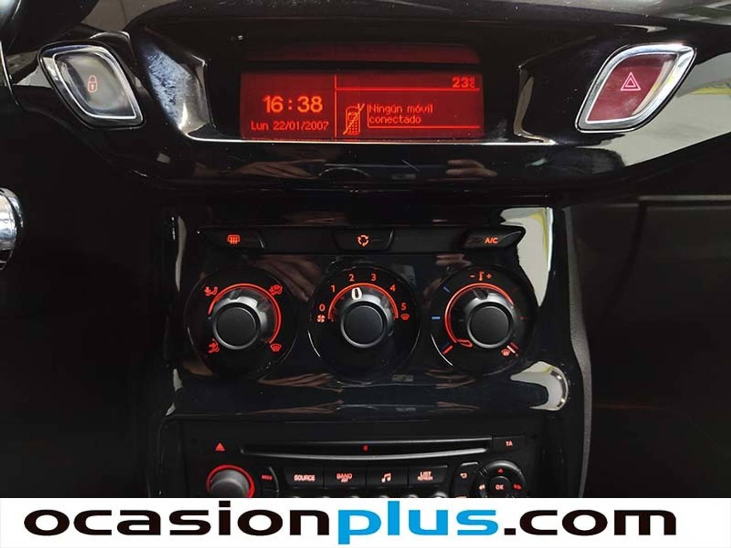 Foto DS DS 3 DS DS3 PureTech 82 Desire (82 CV)