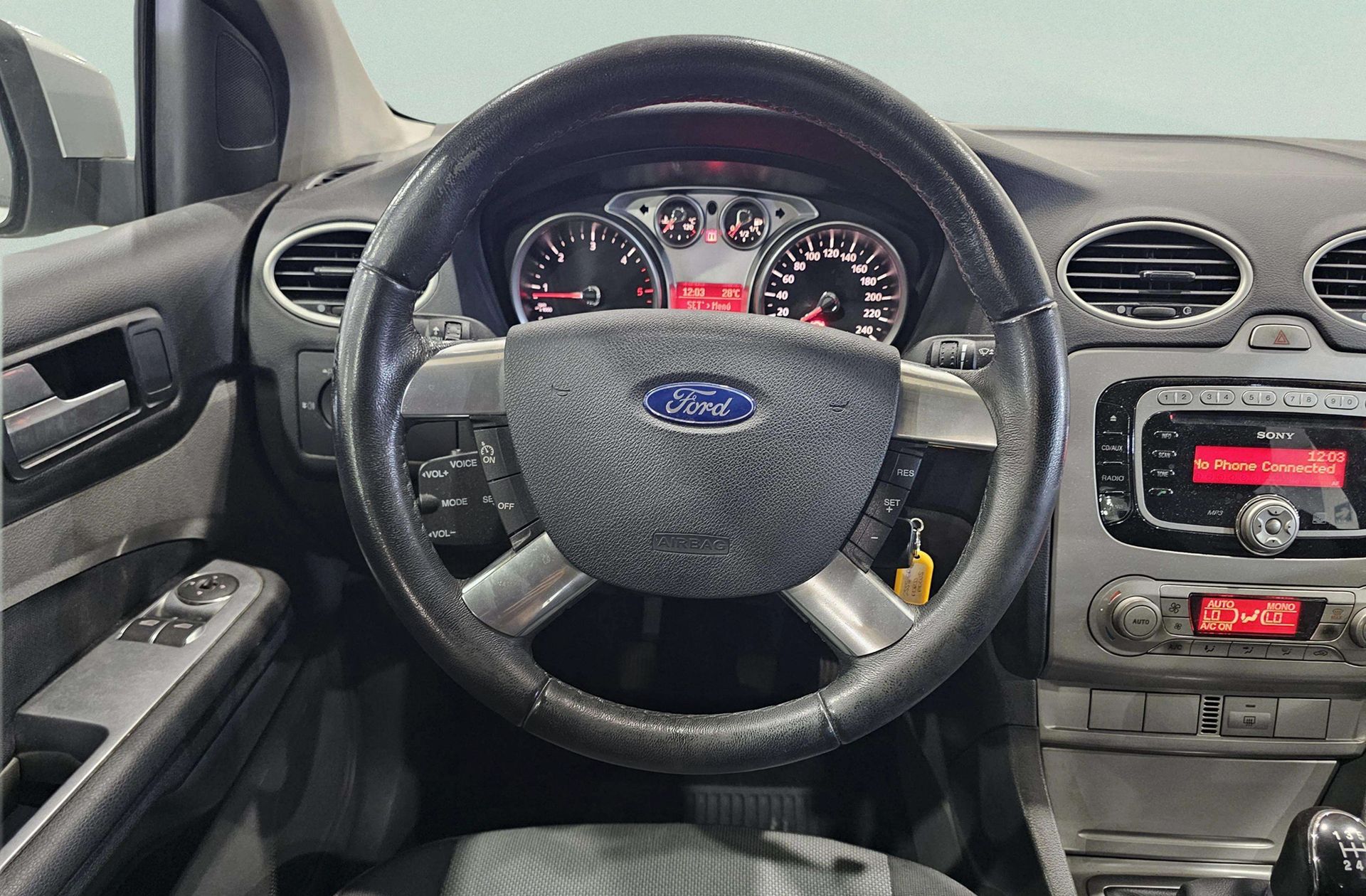 Ford Focus 1.6 TDCi Trend - foto 19
