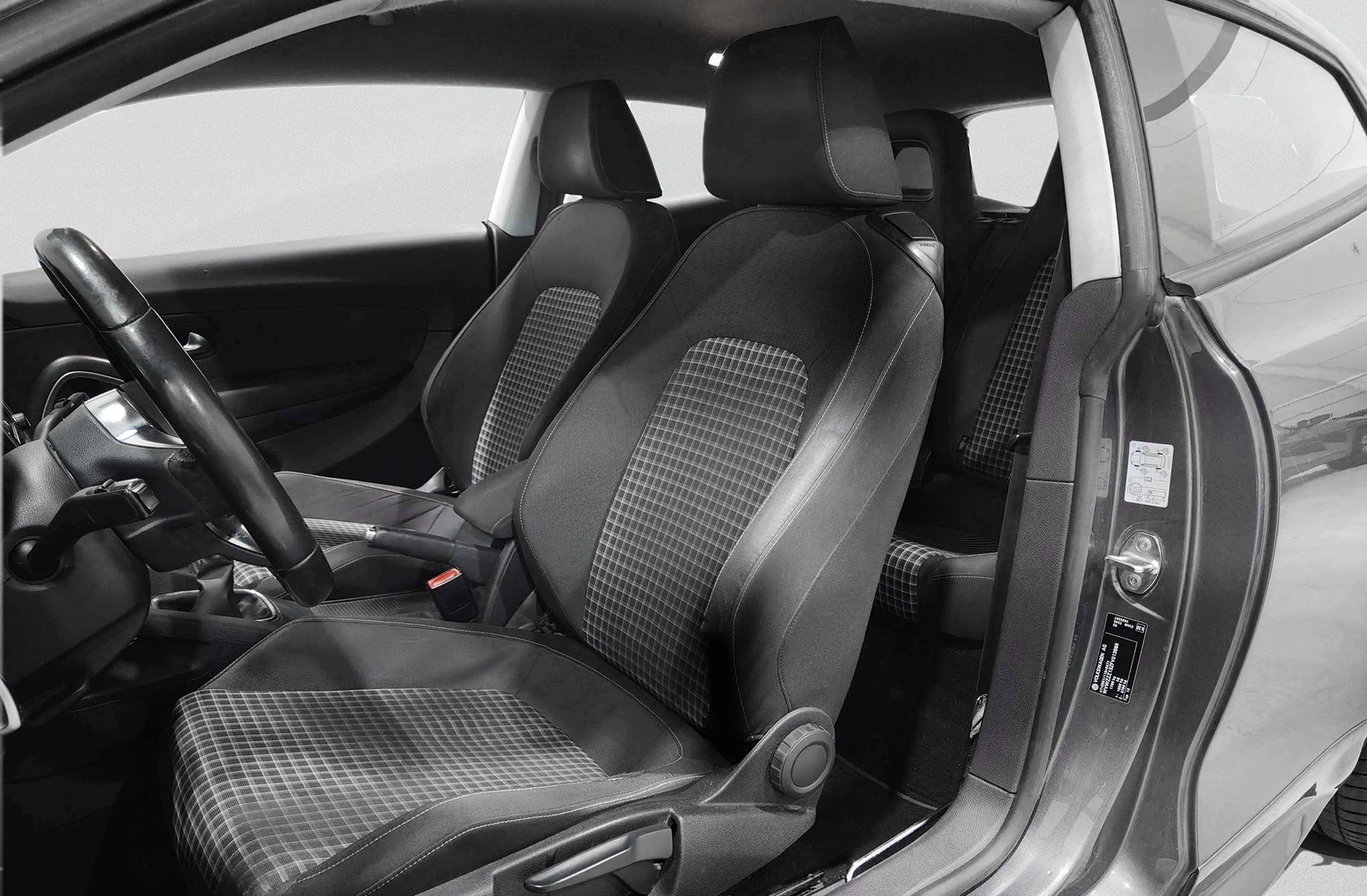 Volkswagen Scirocco R-Line 2.0 TDI BMT - foto 9
