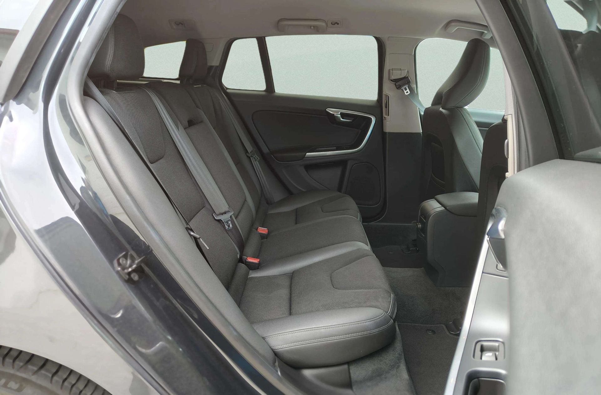 Volvo V60 1.6 DRIVe Momentum - foto 15