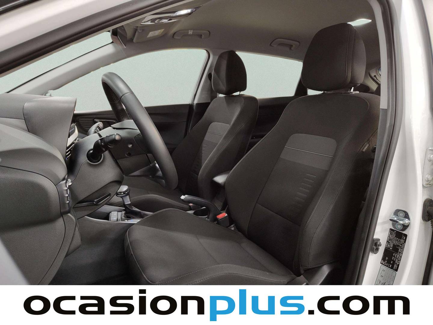 Foto asientos delanteros Hyundai Bayon Hyundai Bayon 1.0 TGDI 48V Tecno DCT (100 CV)