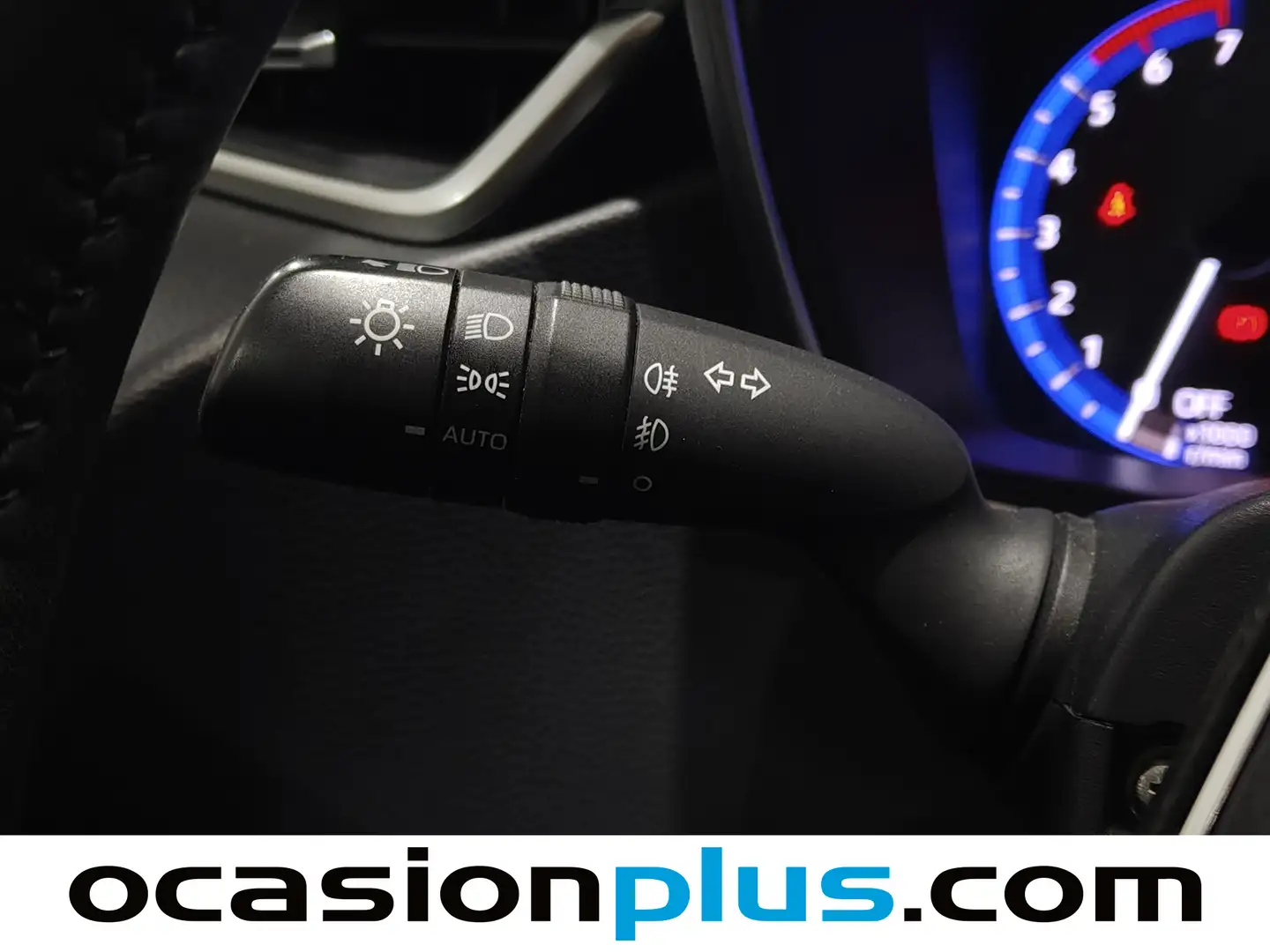 Foto Toyota Corolla Toyota Corolla 1.8 125 Híbrido Active Tech E-CVT Sedán (122 CV)