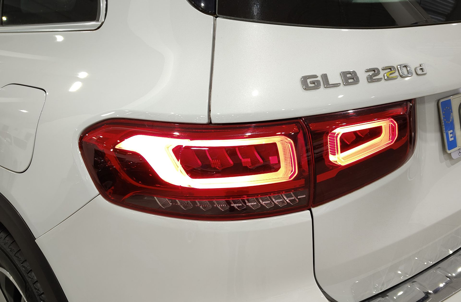 Mercedes-Benz GLB 220 D 4Matic DCT - foto 18
