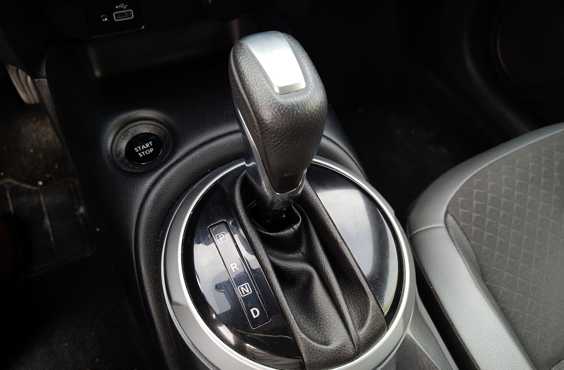 Nissan Juke 1.6 Hybrid N-Connecta - foto 5