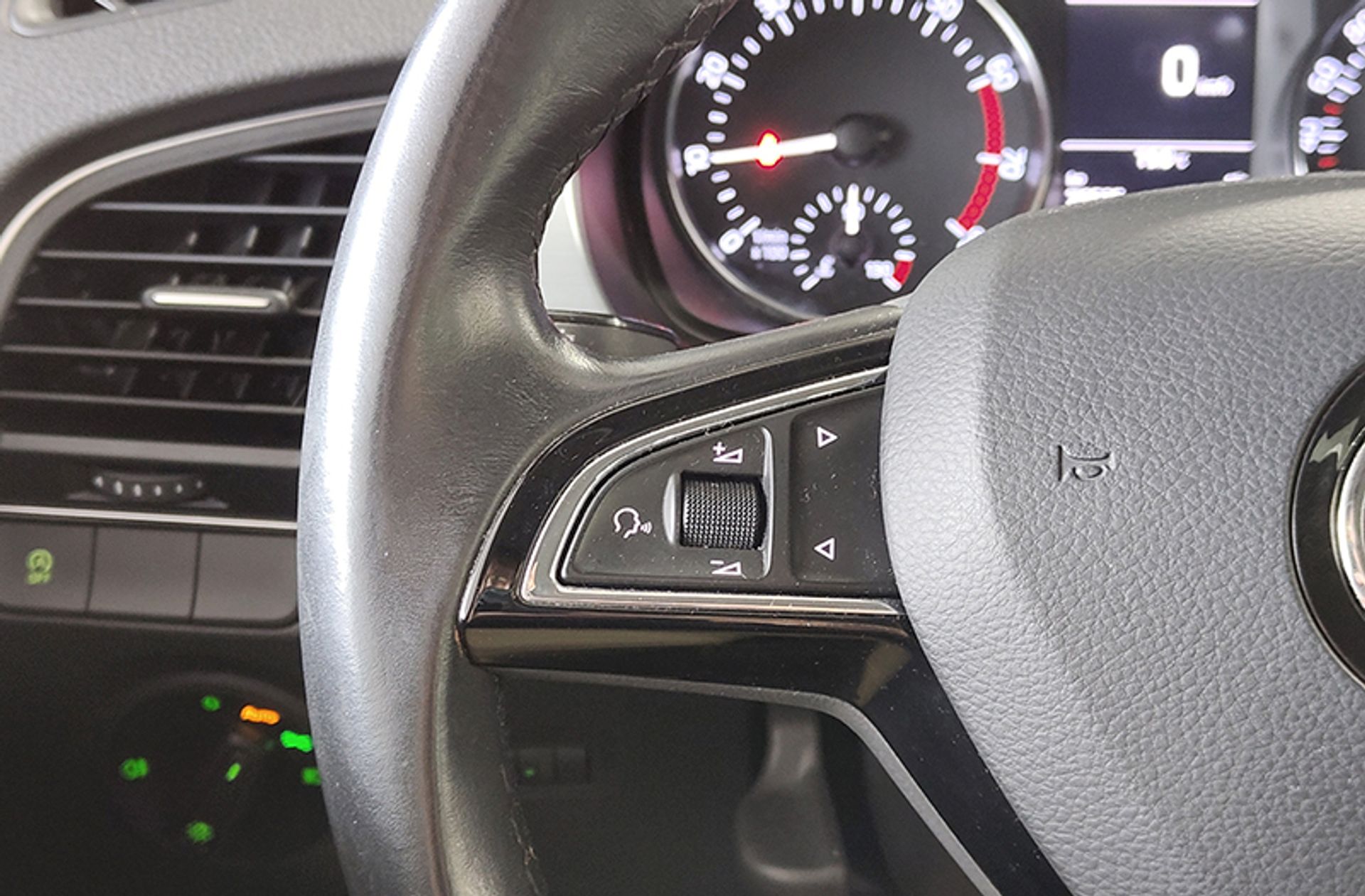 Škoda Fabia Combi 1.0 TSI Ambition - foto 22