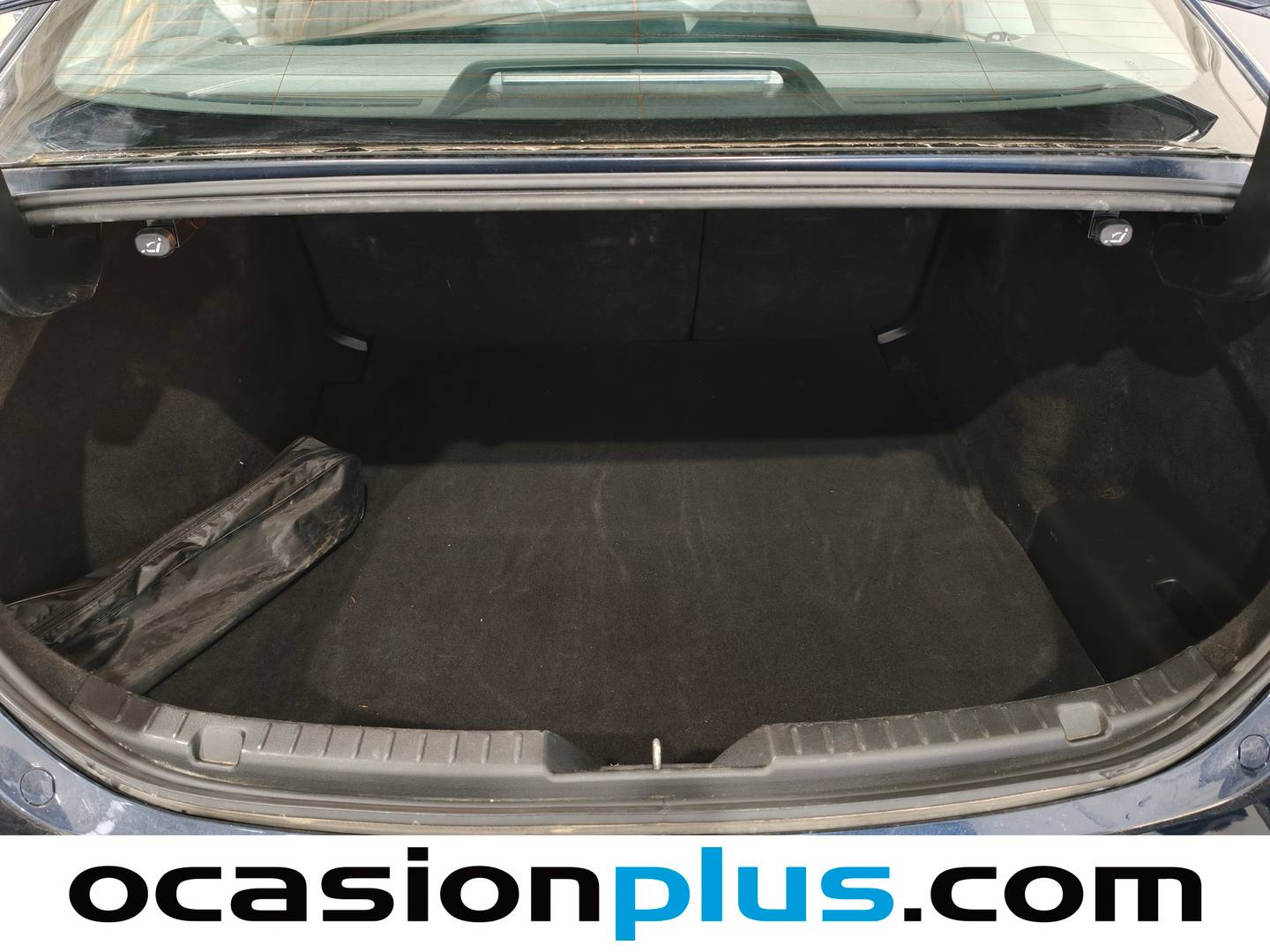 Fotos maletero Mazda Mazda3 Mazda Mazda 3 2.5L E-SKY G MHEV Prime-line (140 CV)