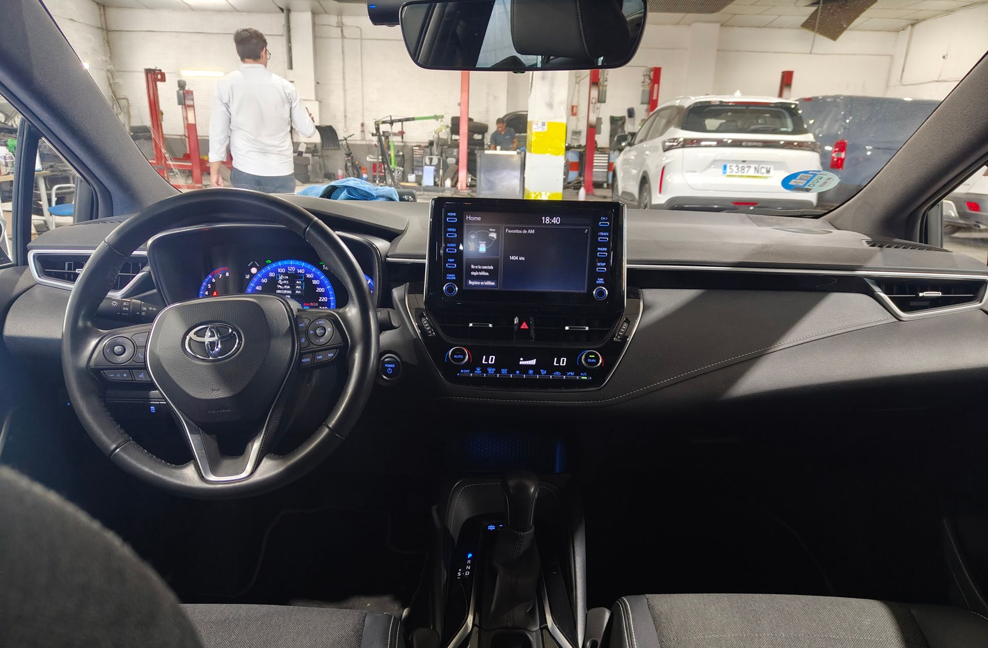 Toyota Corolla Touring Sports 180H Style E-CVT - foto 5