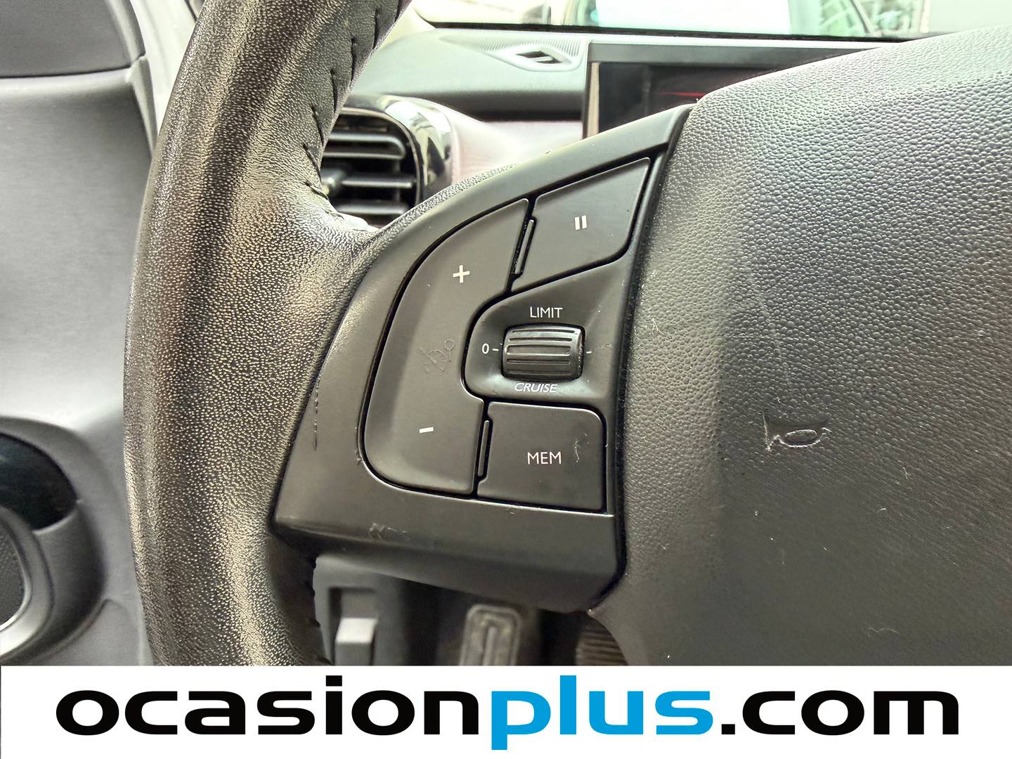 Foto Citroën C4 Cactus Citroen C4 Cactus BlueHDi 100 S&S Feel (99 CV)