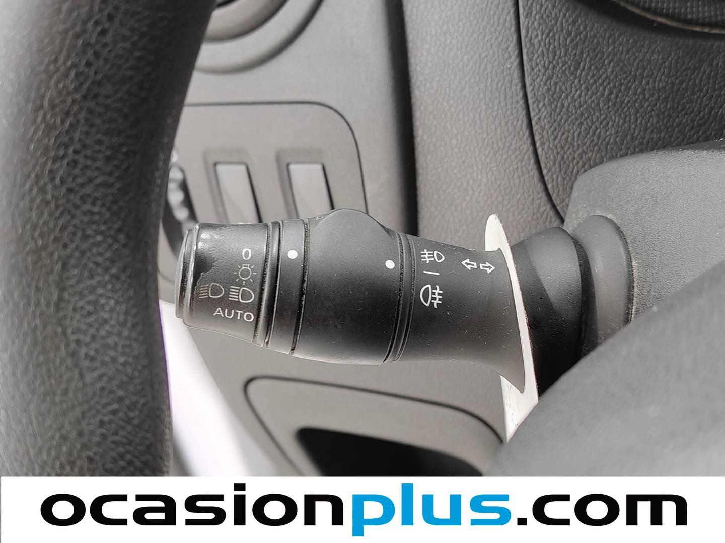 Equipamiento del Renault Master Renault Master Furgon L2H2 3500 Energy dCi (145 CV)