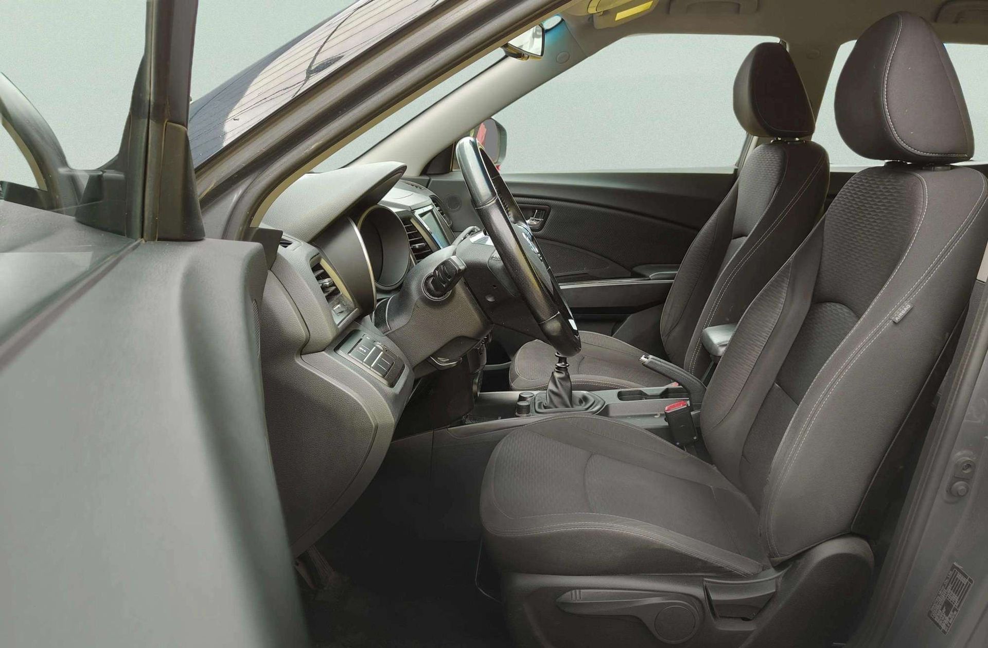 SsangYong XLV D16T Limited - foto 8
