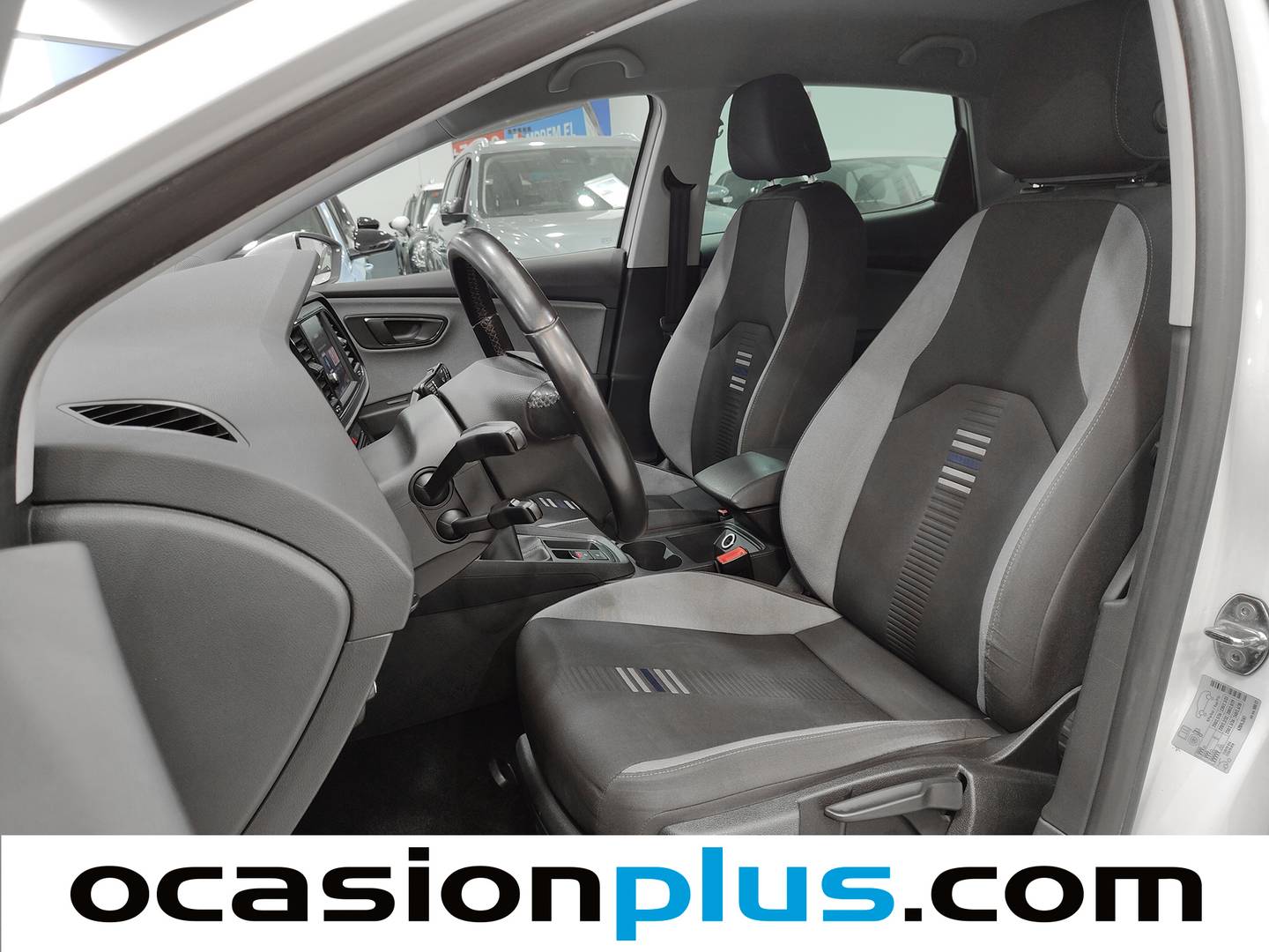 Foto asientos delanteros Seat León Seat León 1.5 TSI S&S Style Visio Edition (130 CV)