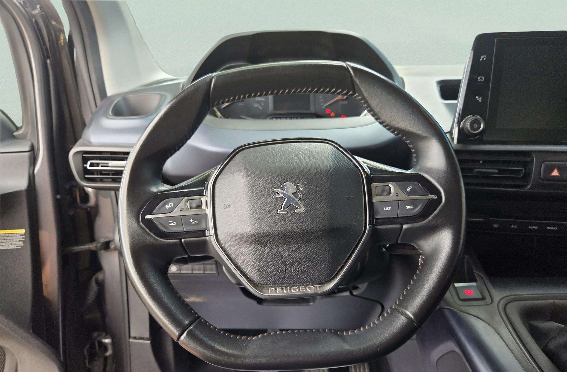 Peugeot Rifter BlueHDi 130 Allure Long 7 plazas - foto 23