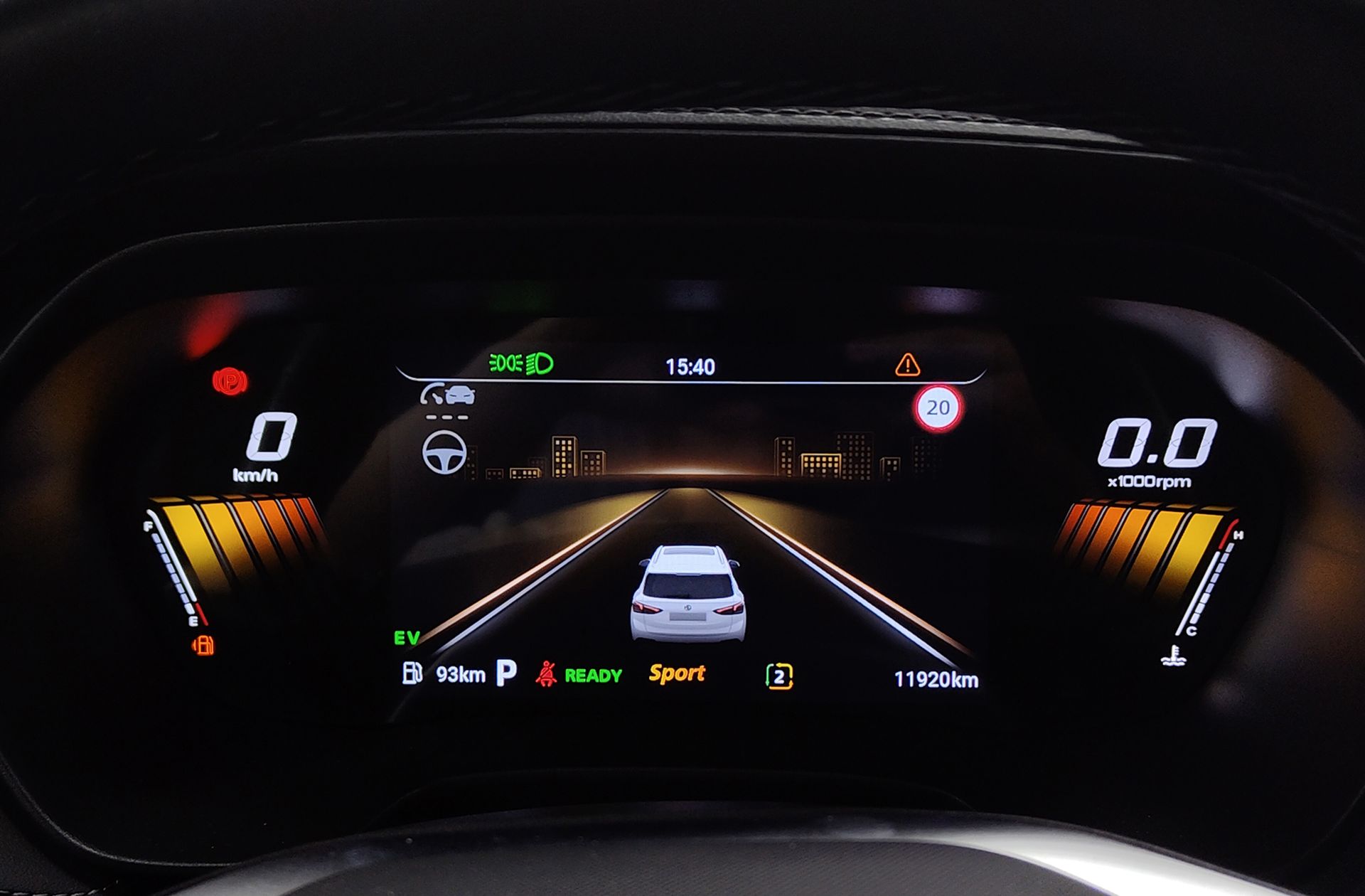 MG ZS 1.5 Hybrid+ Luxury - foto 29