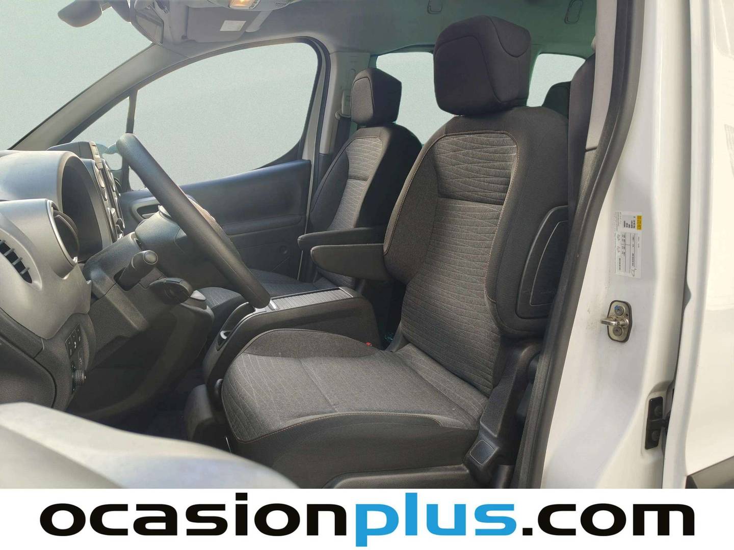 Foto asientos delanteros Citroën Berlingo Citroën Berlingo PureTech 110 Multispace 20 Aniversario (110 CV)