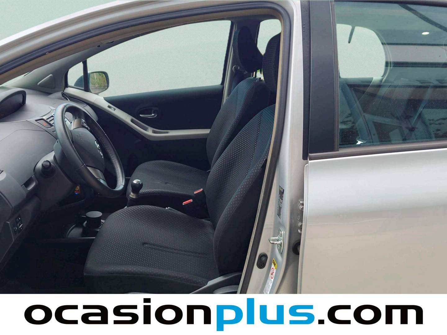 Foto asientos delanteros Toyota Yaris Toyota Yaris 1.0 VVT-i TS (69 CV)