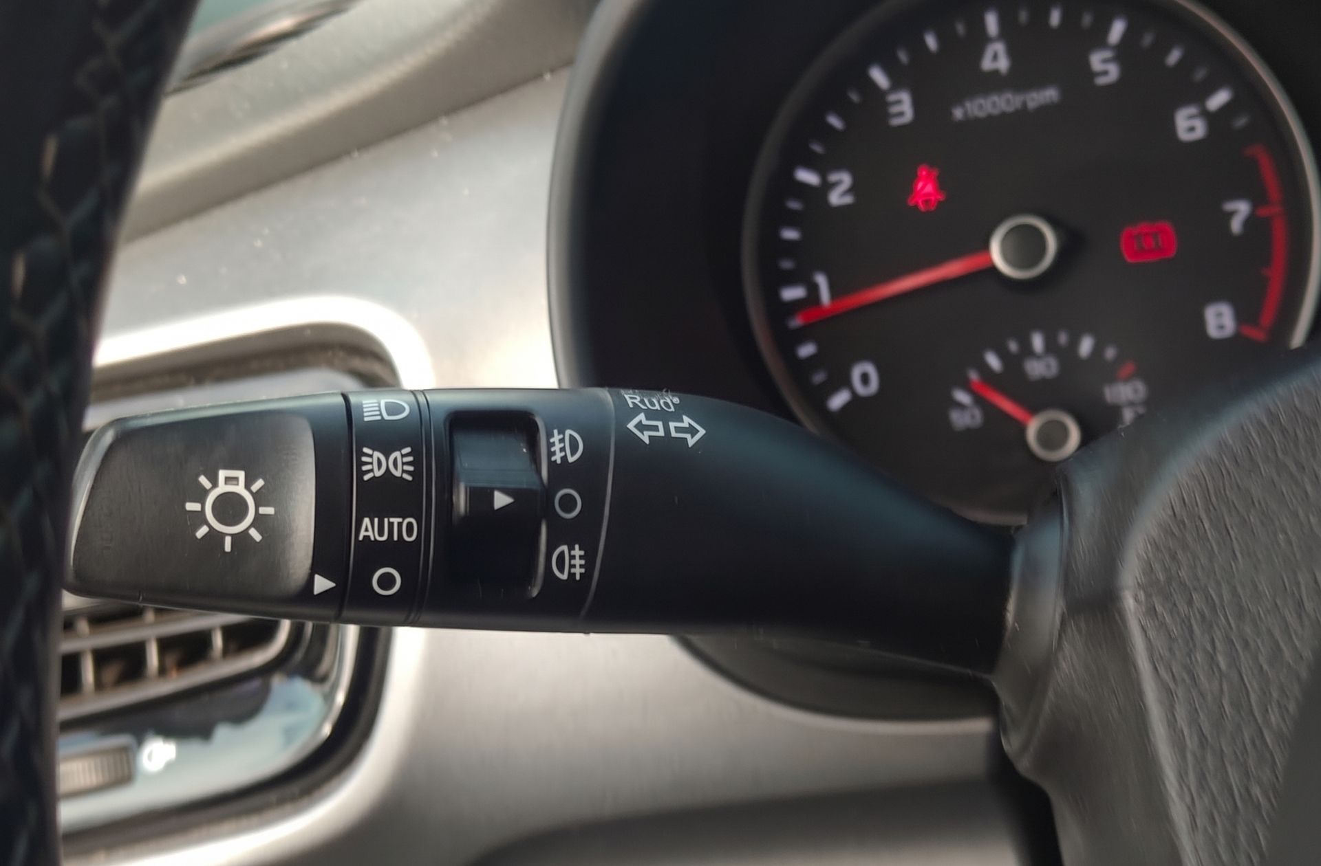 Kia Stonic 1.2 DPi Drive - foto 22