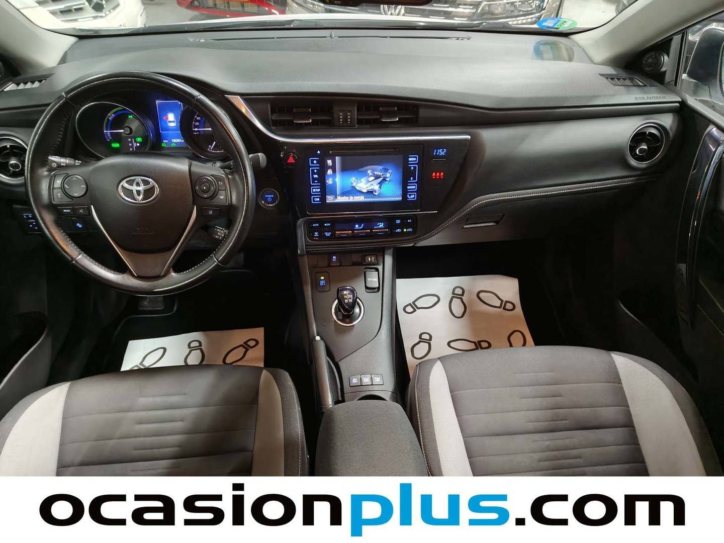 Toyota Auris Toyota Auris 140H Hybrid Touring Sports Business (136 CV) de ocasión