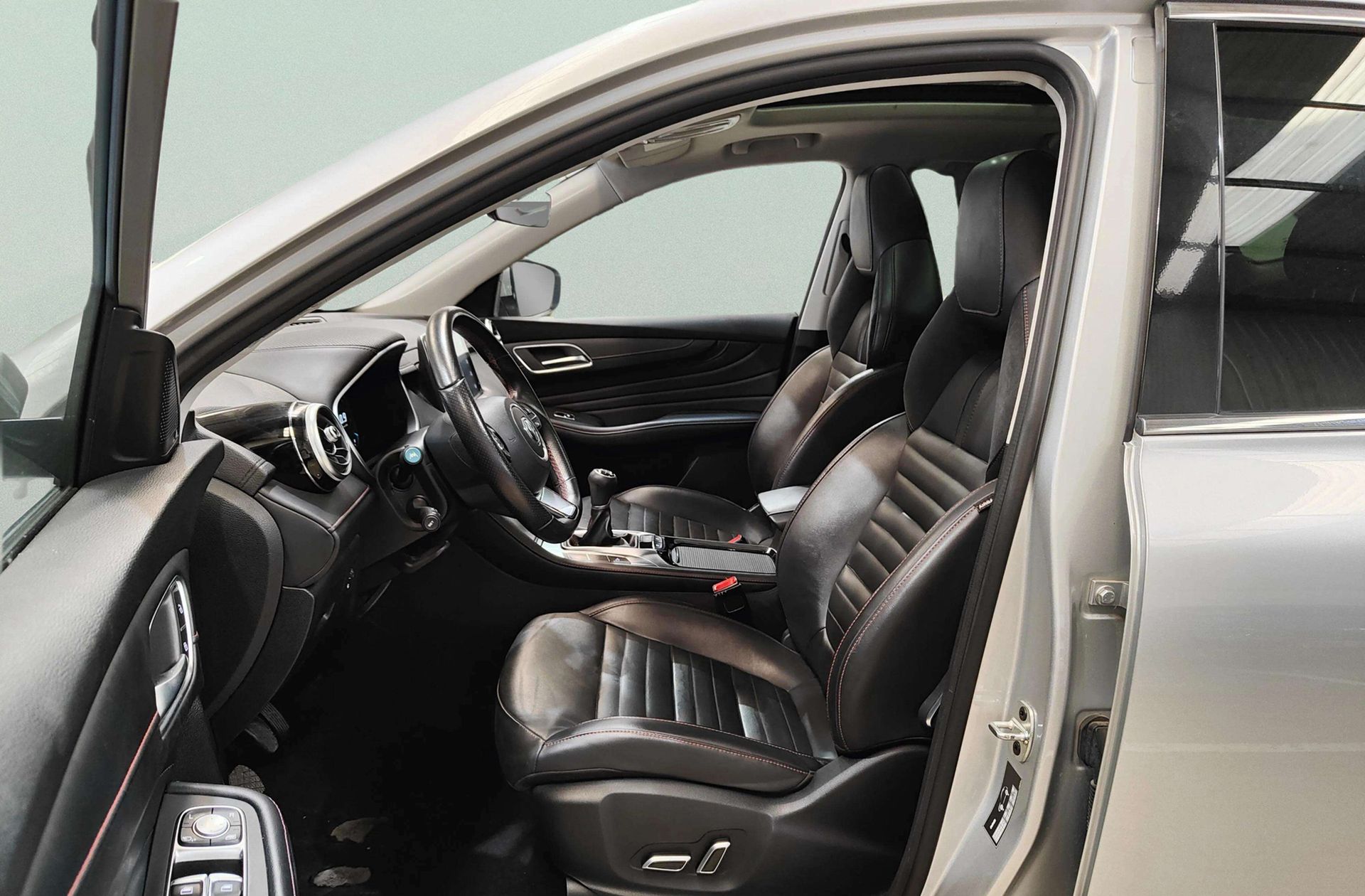 MG HS 1.5 Turbo GDI Luxury - foto 13