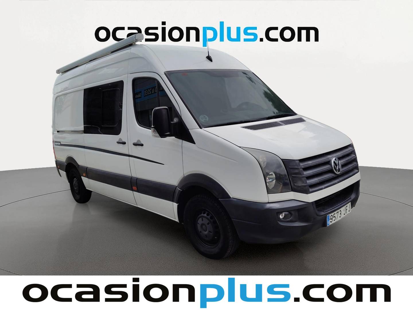 Foto delantera Volkswagen Crafter Volkswagen Crafter 30 Furgón Batalla Media TA 2.0 TDI BMT (109 CV) Camperizada 3 Plazas derecha