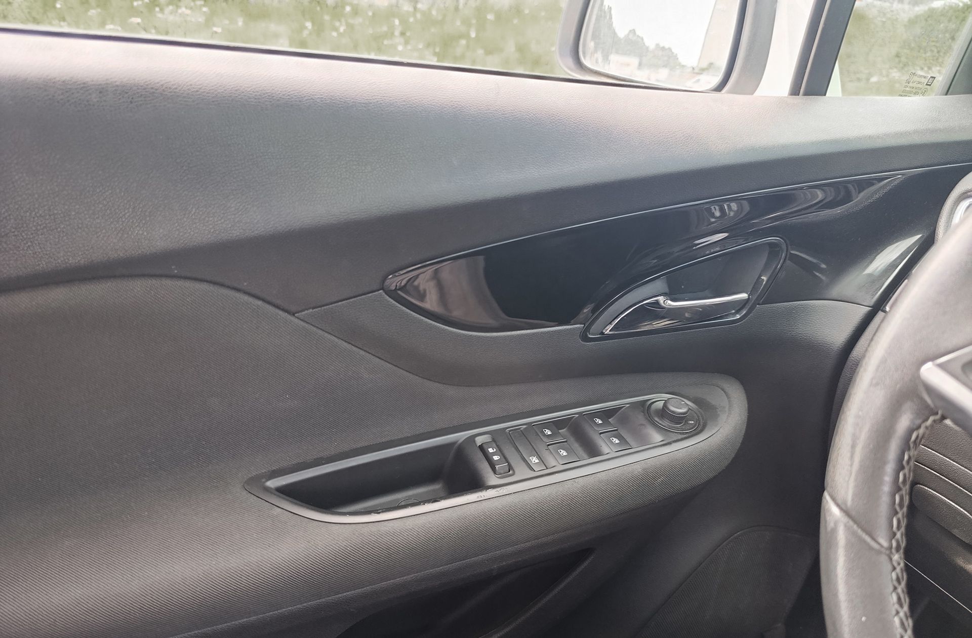 Opel Mokka 1.6 CDTI Selective 4x4 - foto 32