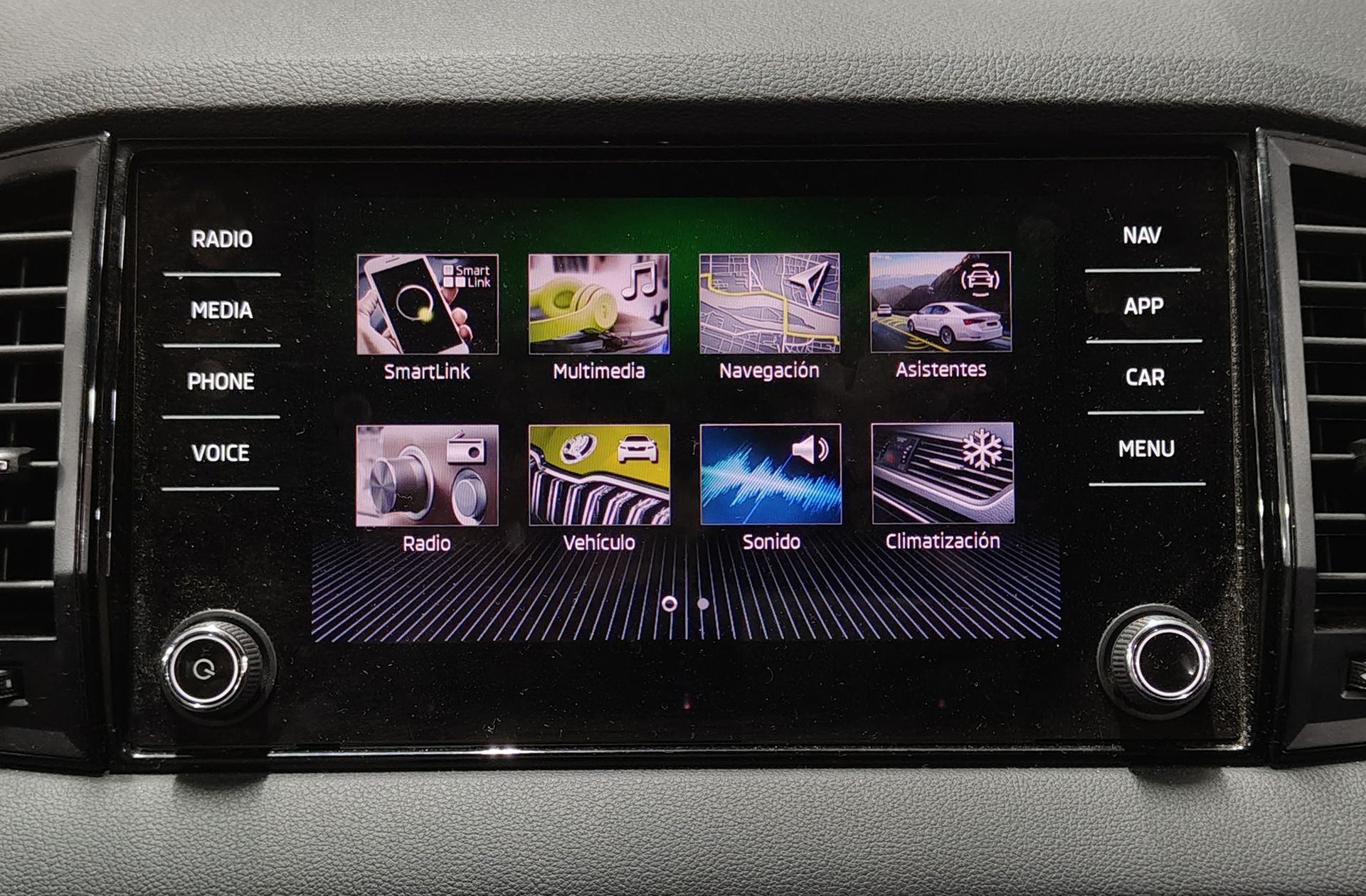 Škoda Karoq 1.5 TSI ACT Sportline DSG - foto 39
