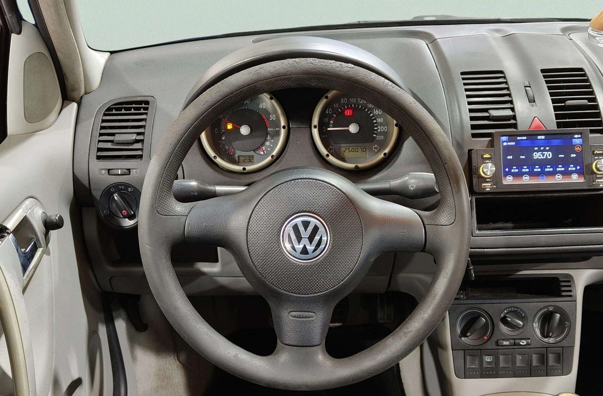 Volkswagen Polo 1.9 SDI Trendline - foto 13
