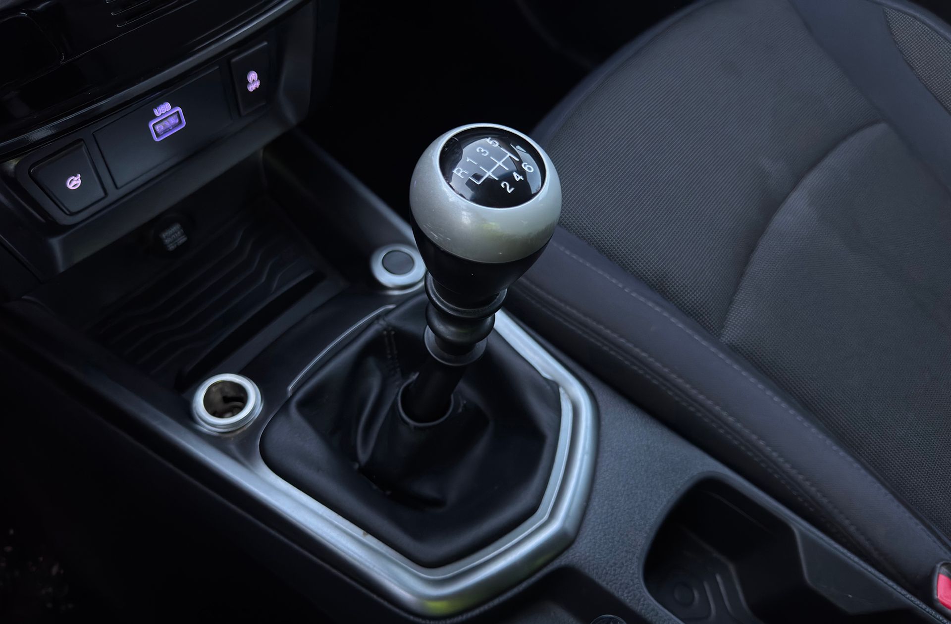 SsangYong Tivoli G12T Urban Plus - foto 5