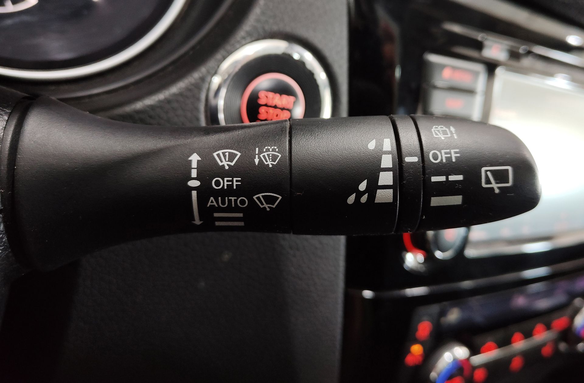 Nissan Qashqai DIG-T 140 N-Connecta 4x2 - foto 28