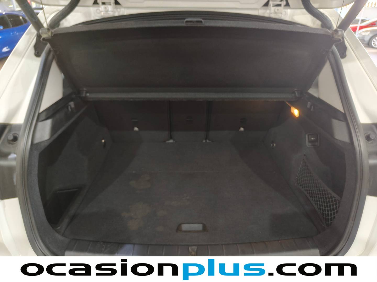 Fotos maletero BMW X1 BMW X1 sDrive18d Business (150 CV)