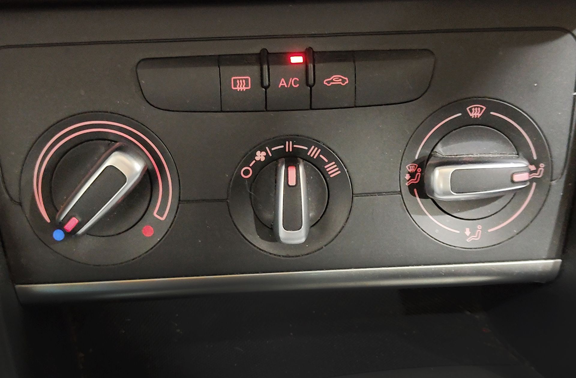 Audi Q3 Advanced 2.0 TDI quattro S tronic Paquete S-Line - foto 31