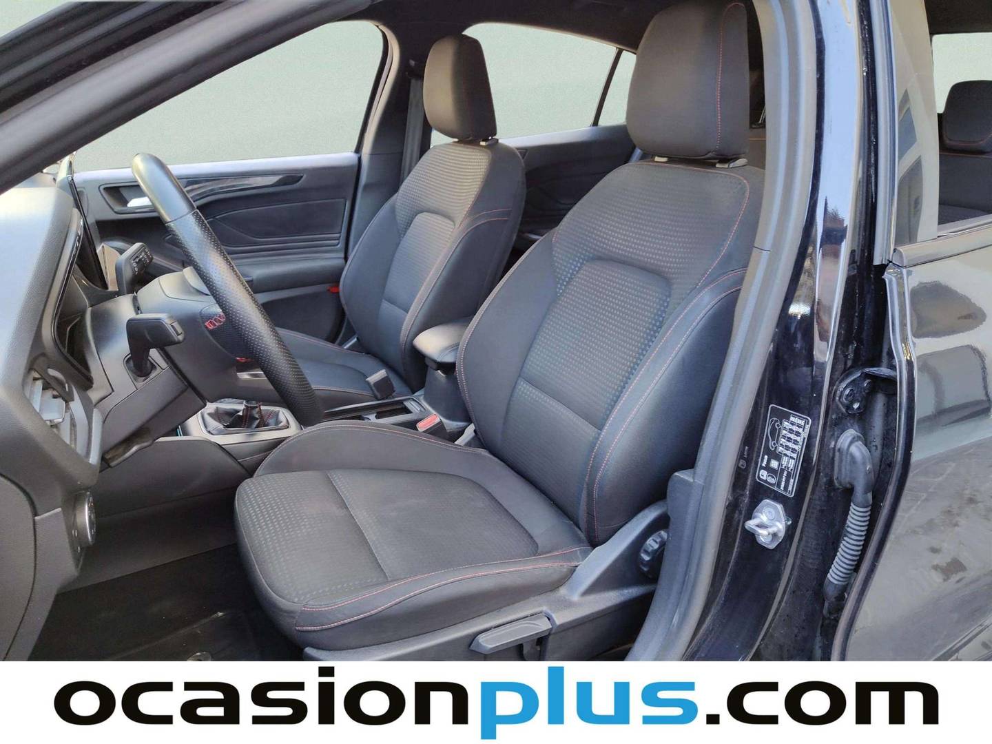 Foto asientos delanteros Ford Focus Ford Focus 1.0 Ecoboost MHEV ST-Line (125 CV)