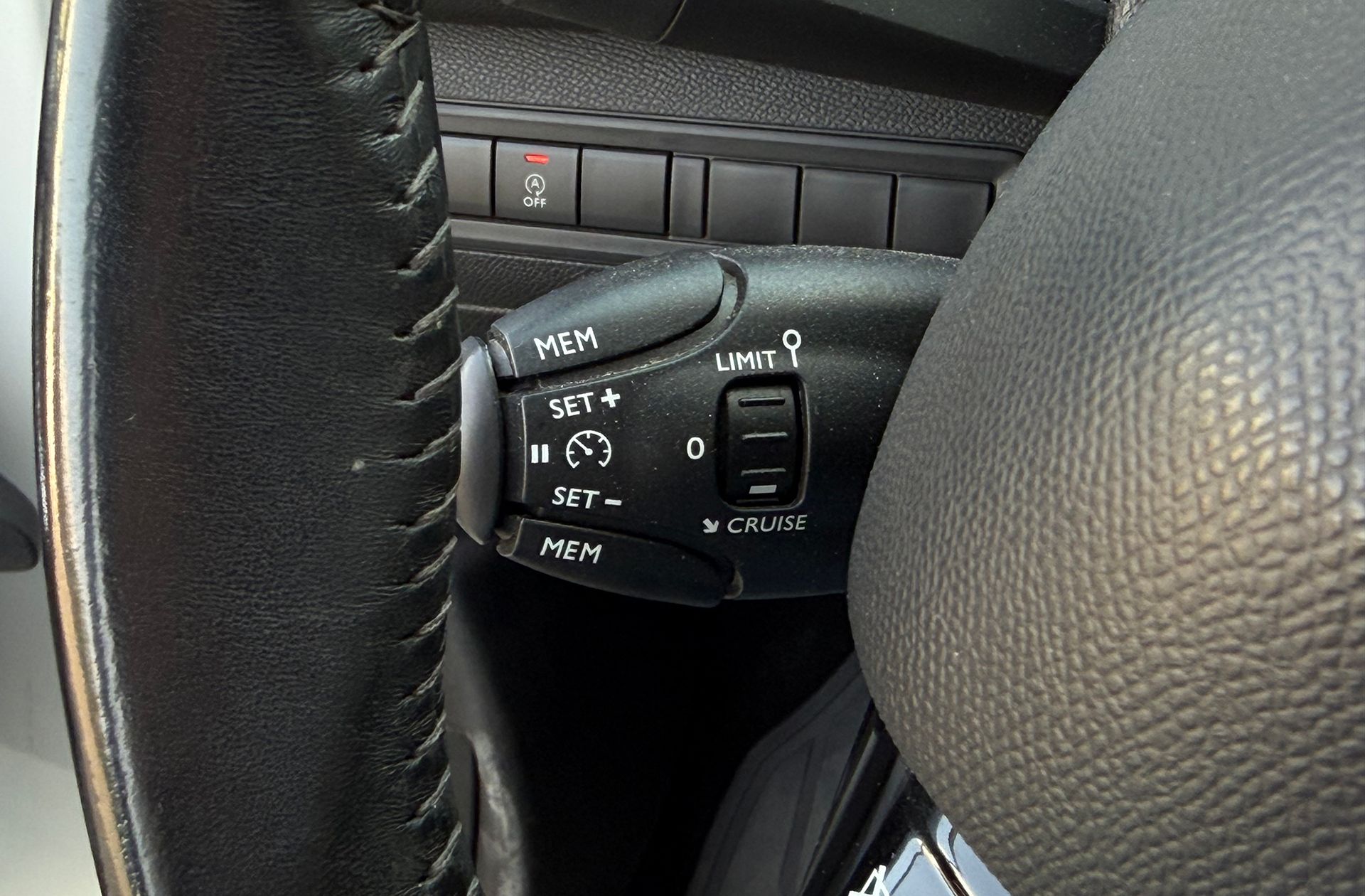 Peugeot 308 Active Pack BlueHDi - foto 24