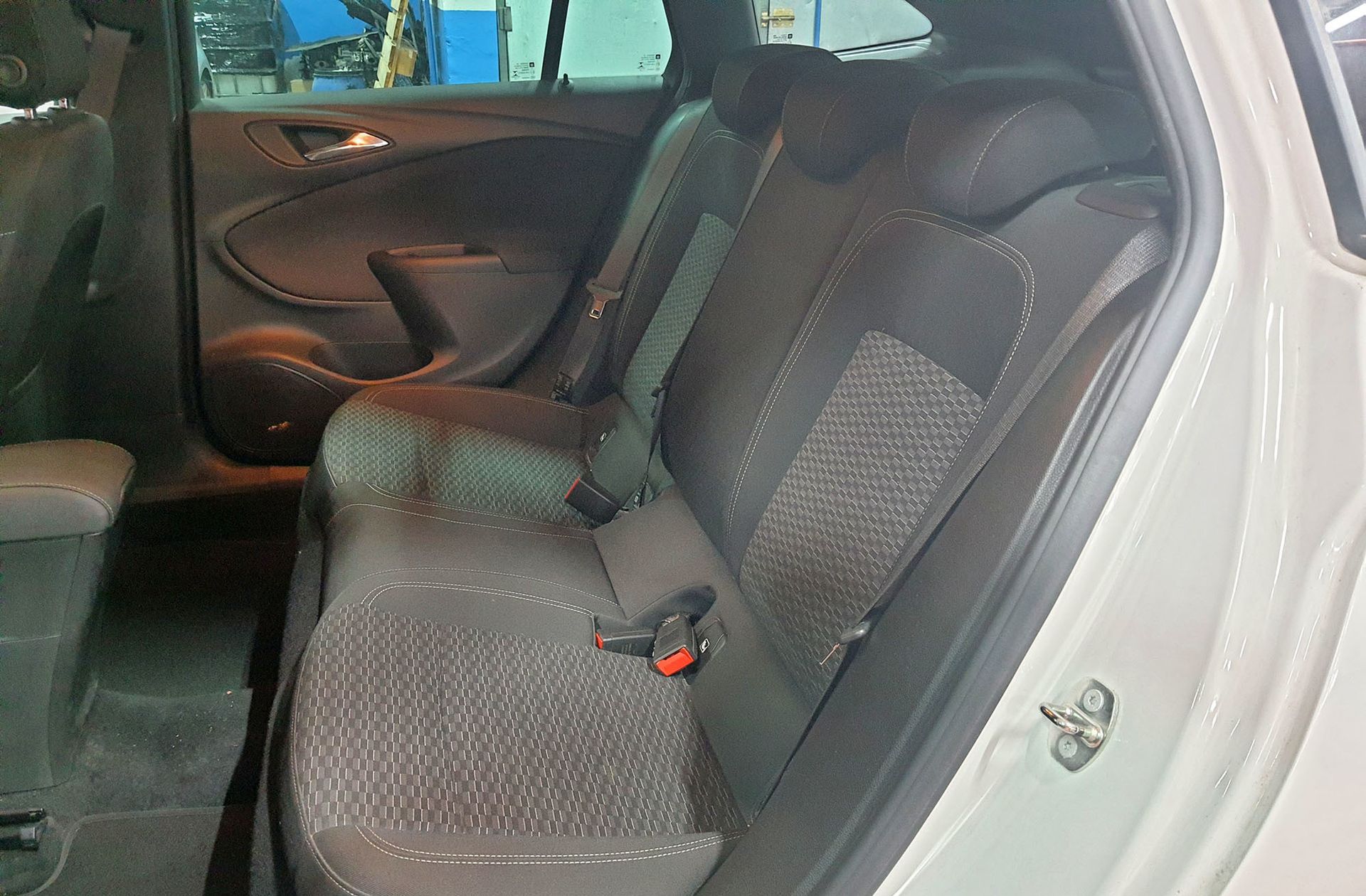 Opel Astra Sports Tourer 1.4 Turbo Dynamic - foto 11