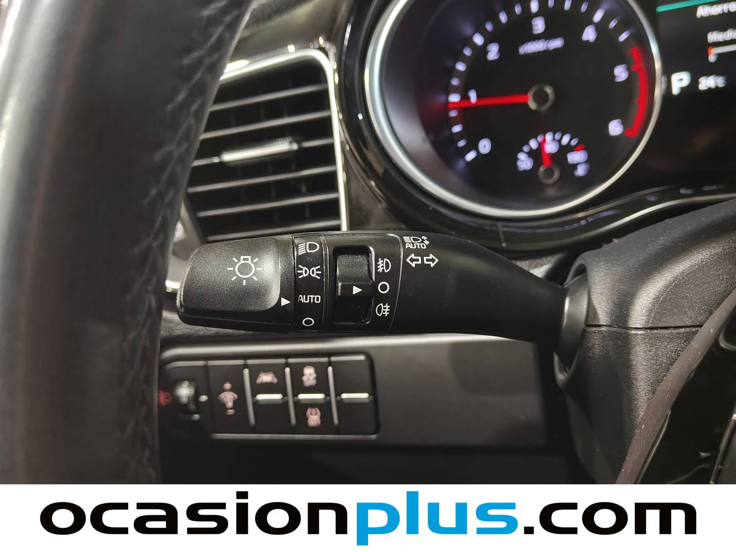 Foto KIA XCeed Kia XCeed 1.6 MHEV Tech DCT (136 CV)