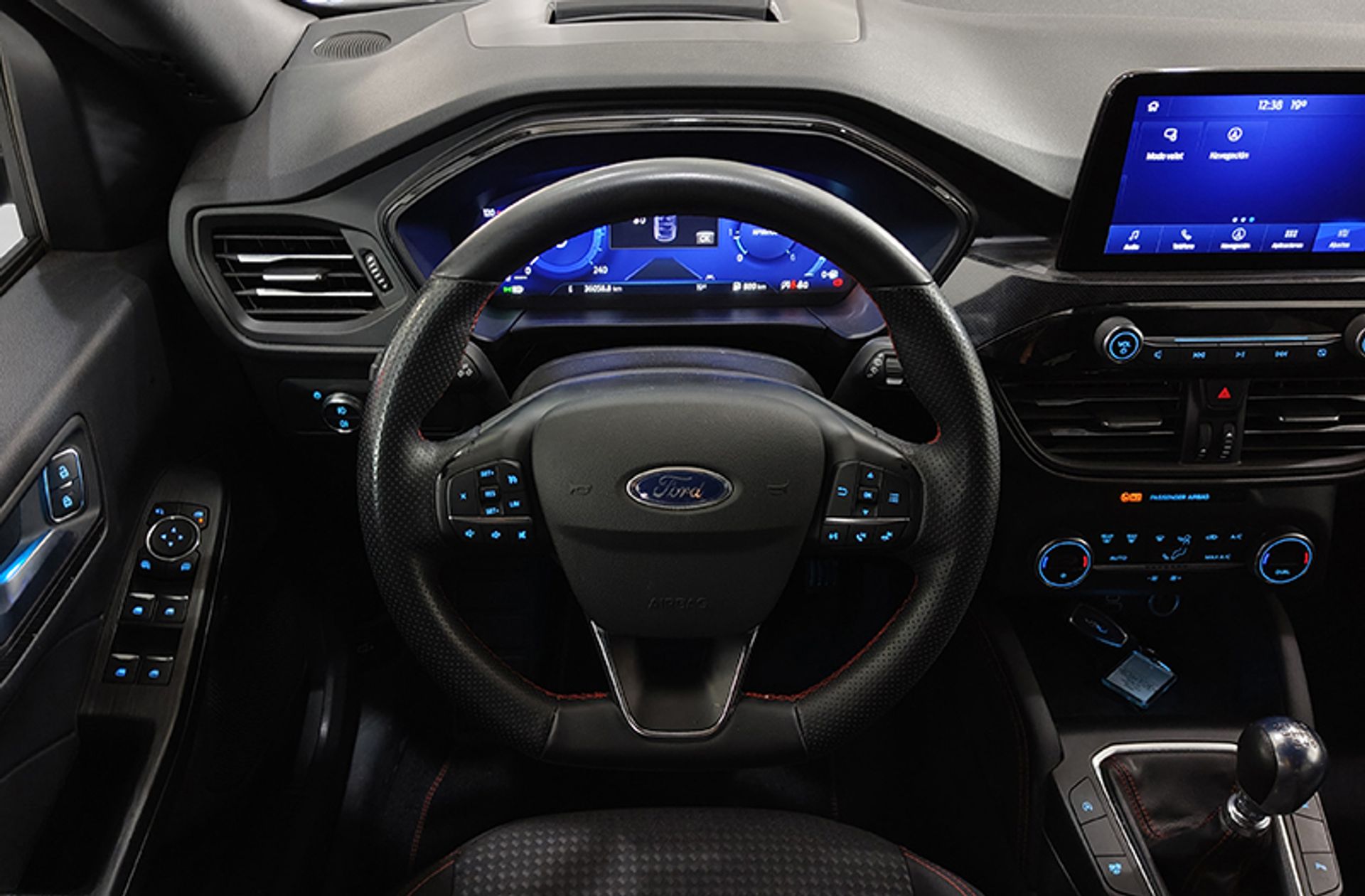 Ford Kuga 1.5 EcoBlue ST-Line - foto 23