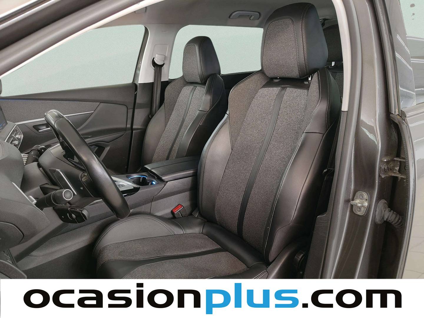 Foto asientos delanteros Peugeot 5008 Peugeot 5008 BlueHDi 130 S&S Allure EAT8 (130 CV) 7 Plazas