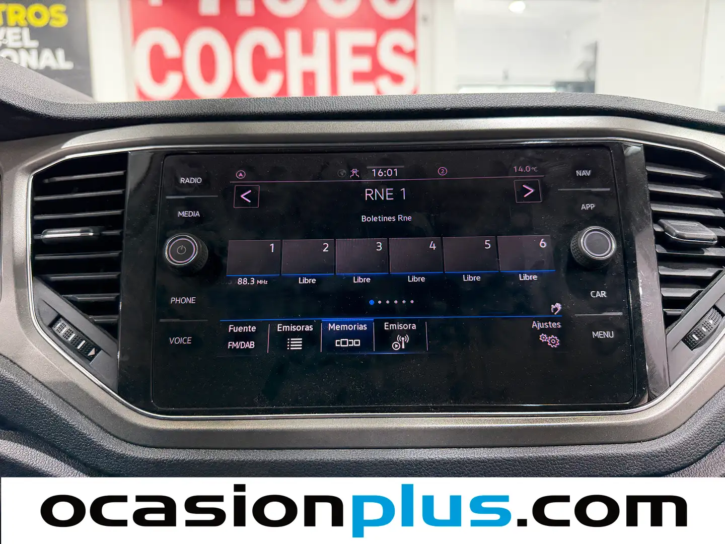 Foto Volkswagen T-Roc Volkswagen T-Roc Advance 2.0 TDI (150 CV)