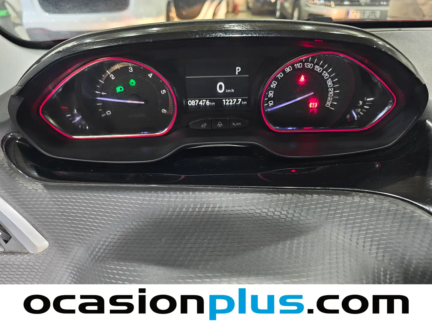 Foto Peugeot 2008 Peugeot 2008 BlueHDi 120 S&S GT Line EAT6 (120 CV)