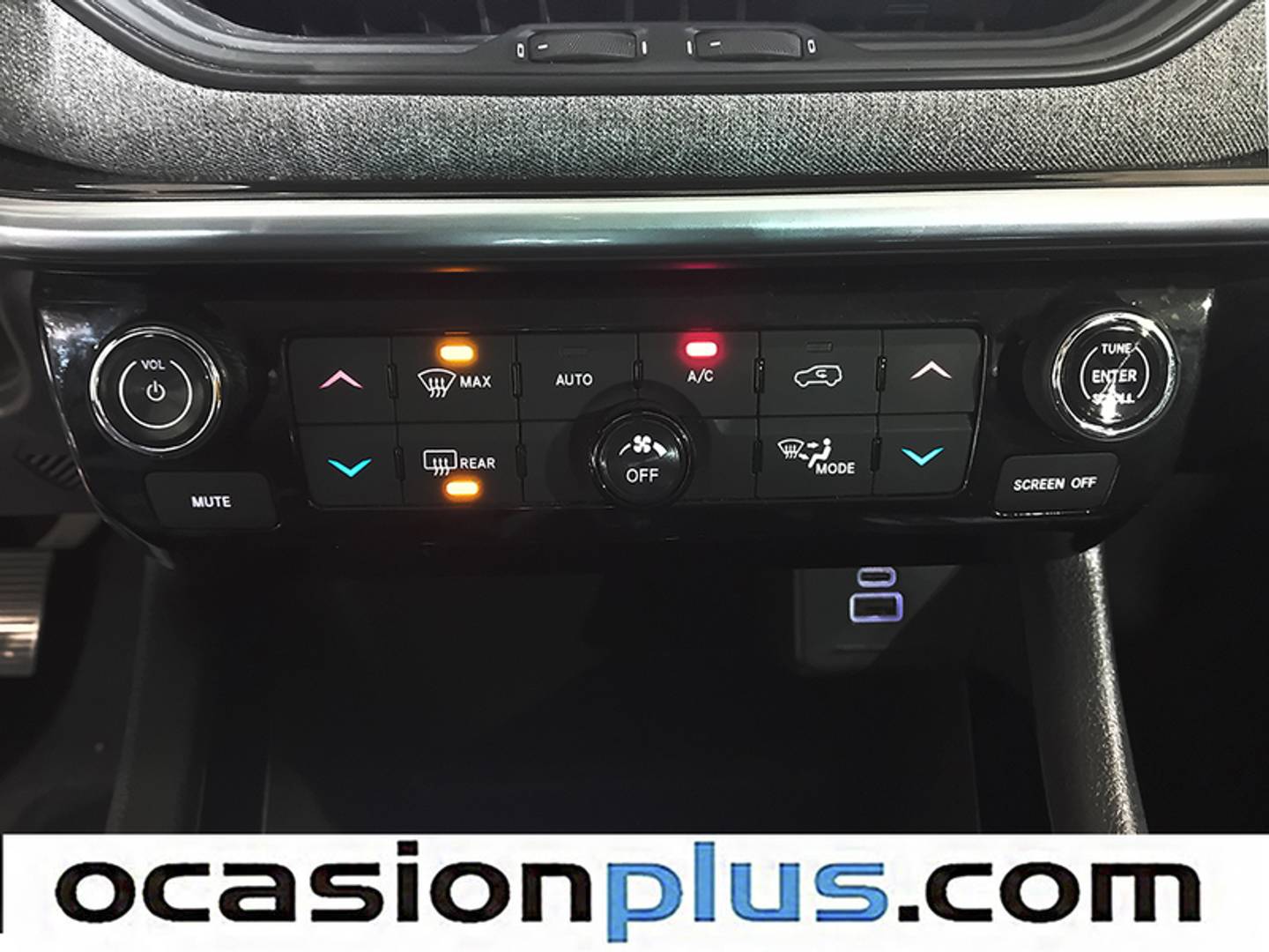 Foto Jeep Compass Jeep Compass 1.3 Gse T4 Longitude FWD MT (130 CV)