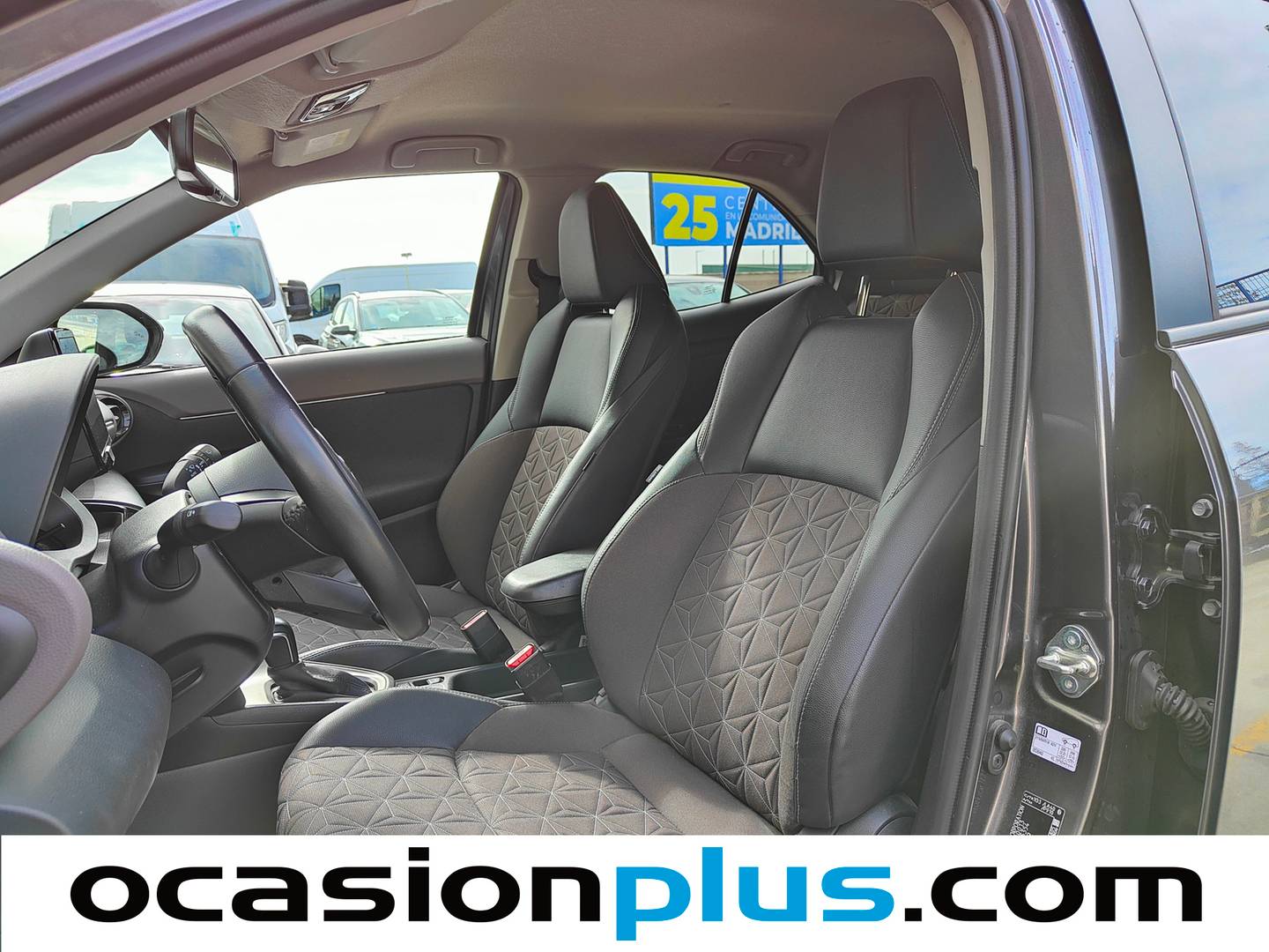 Foto asientos delanteros Toyota Yaris Cross Toyota Yaris Cross 120H Style (116 CV)