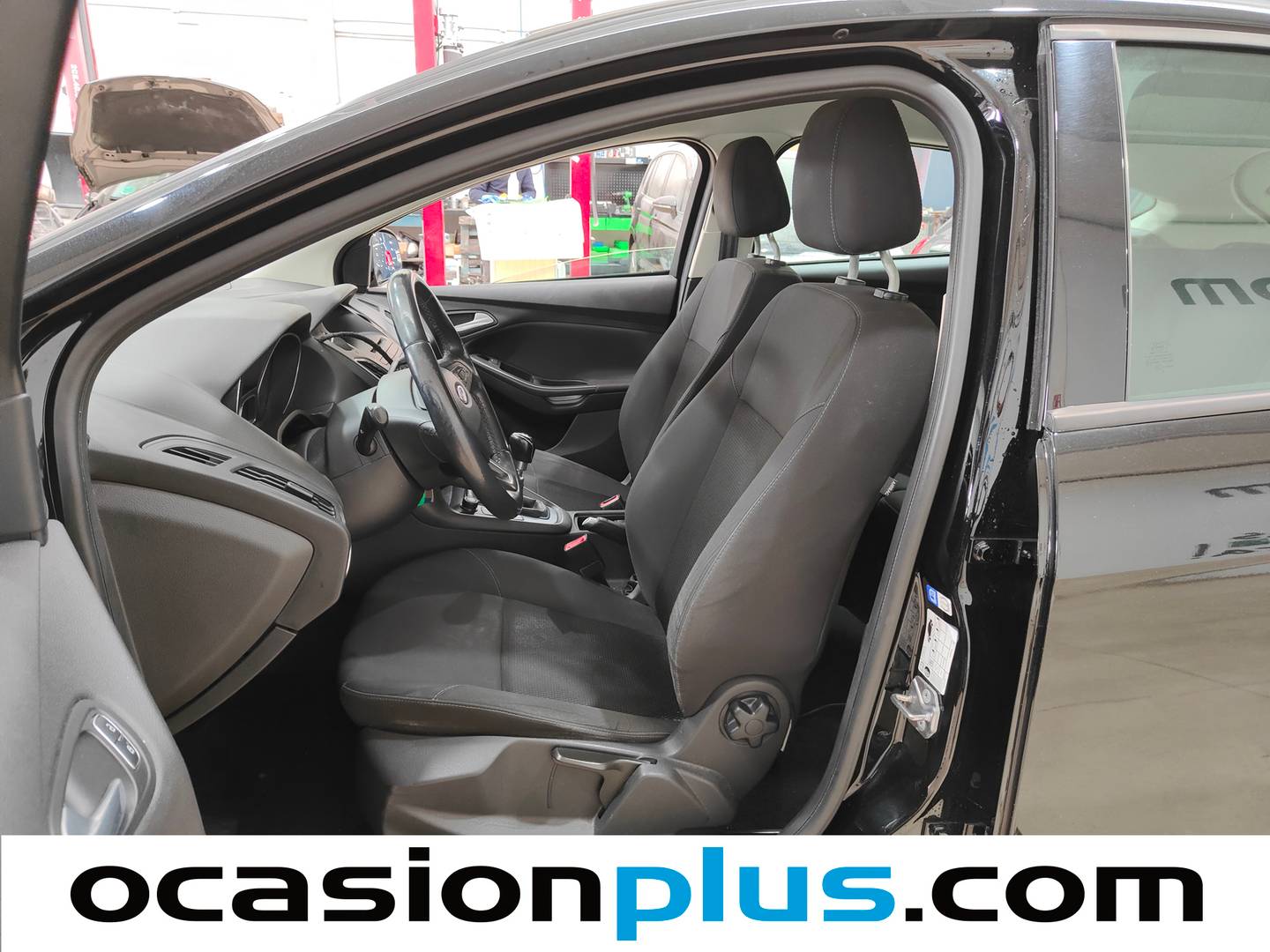 Foto asientos delanteros Ford Focus Ford Focus 1.0 Ecoboost S&S Trend+ (125 CV)