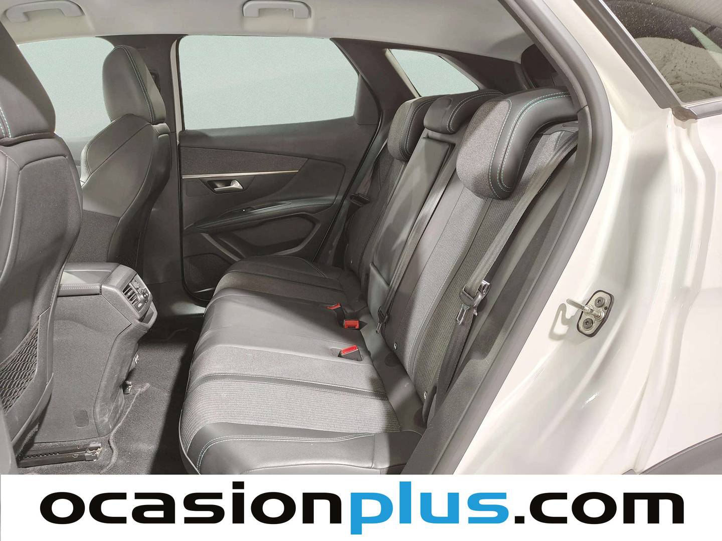 Foto asientos traseros Peugeot 3008 Peugeot 3008 PureTech 130 S&S Allure Pack EAT8 (130 CV)