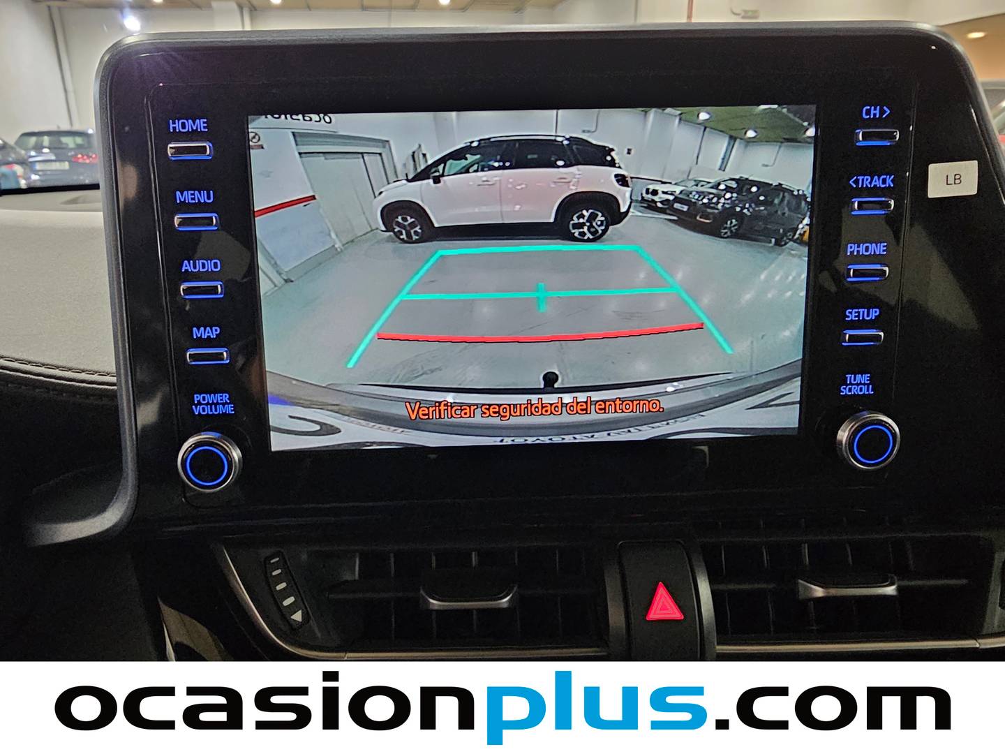 Extras y acabados del Toyota C-HR Toyota C-HR 180H Advance (184 CV)